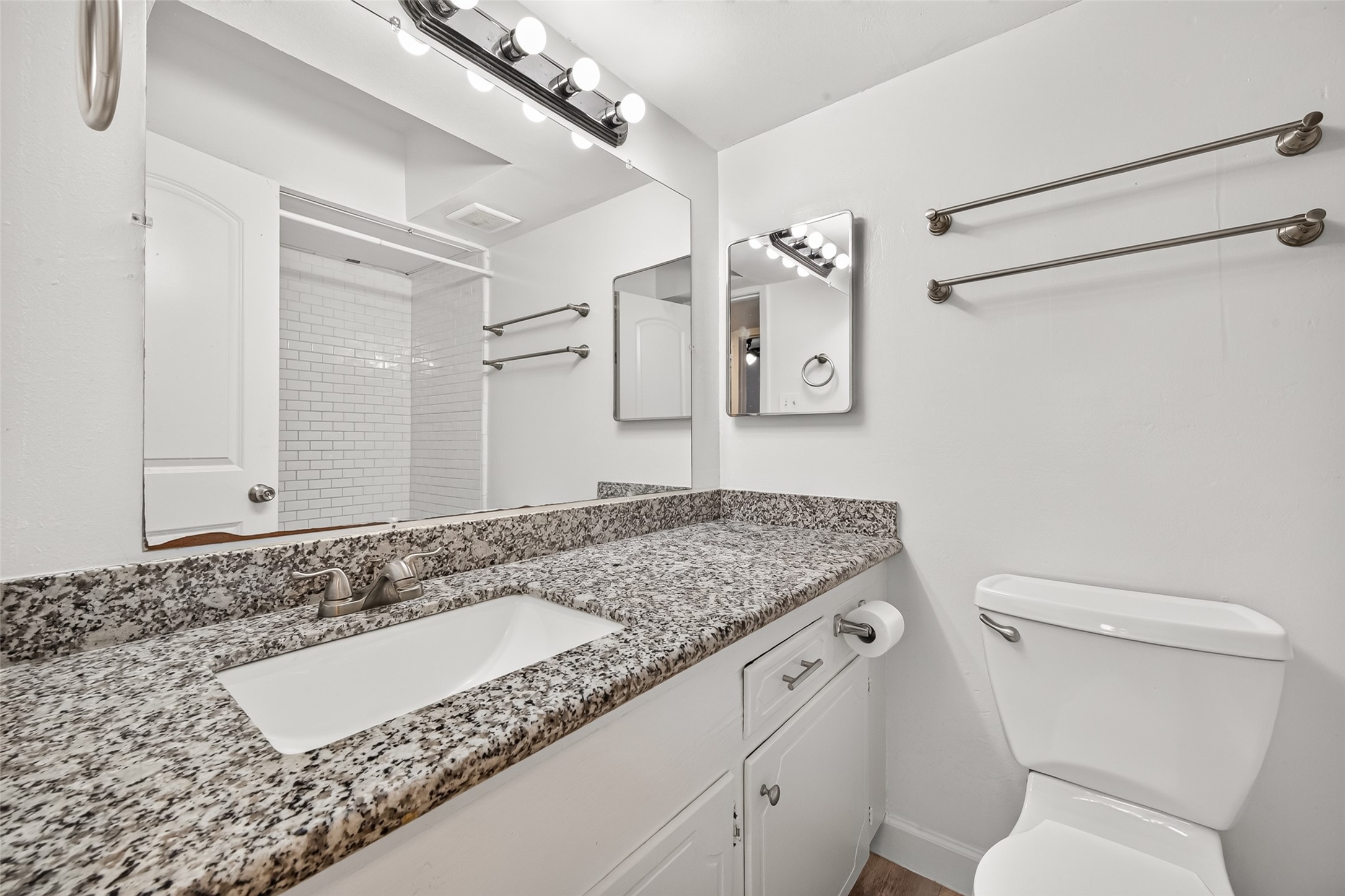 2824 Briarhurst Drive, #27, Houston, TX 77057