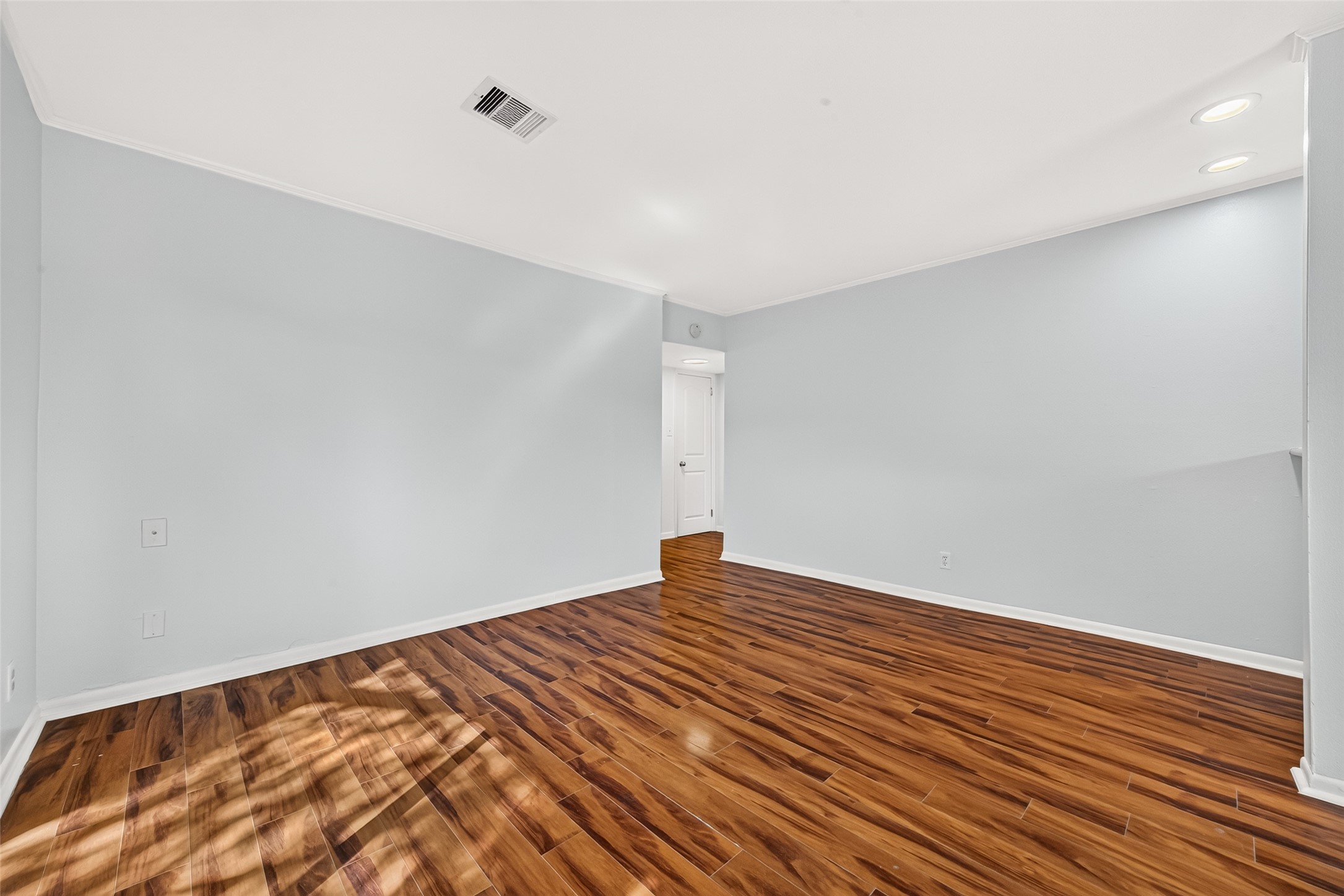2824 Briarhurst Drive, #27, Houston, TX 77057