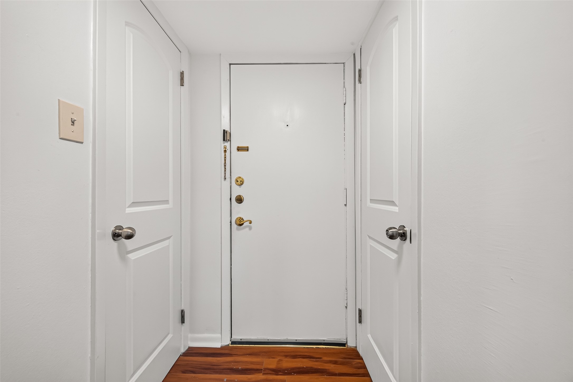 2824 Briarhurst Drive, #27, Houston, TX 77057