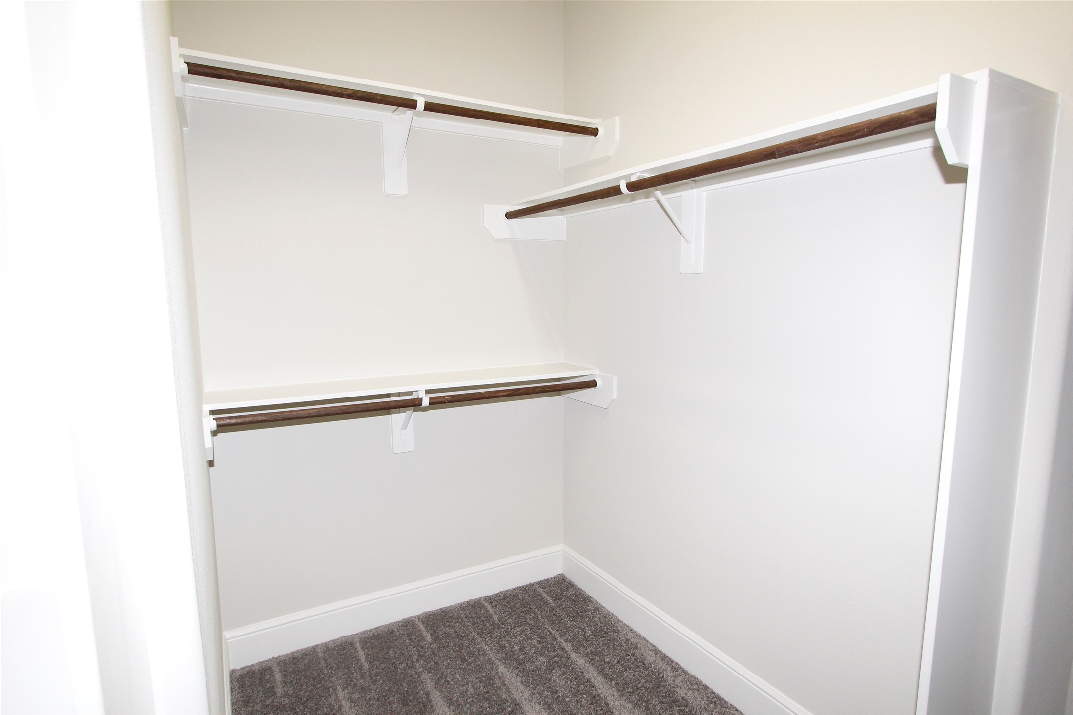 Bedroom walking closet