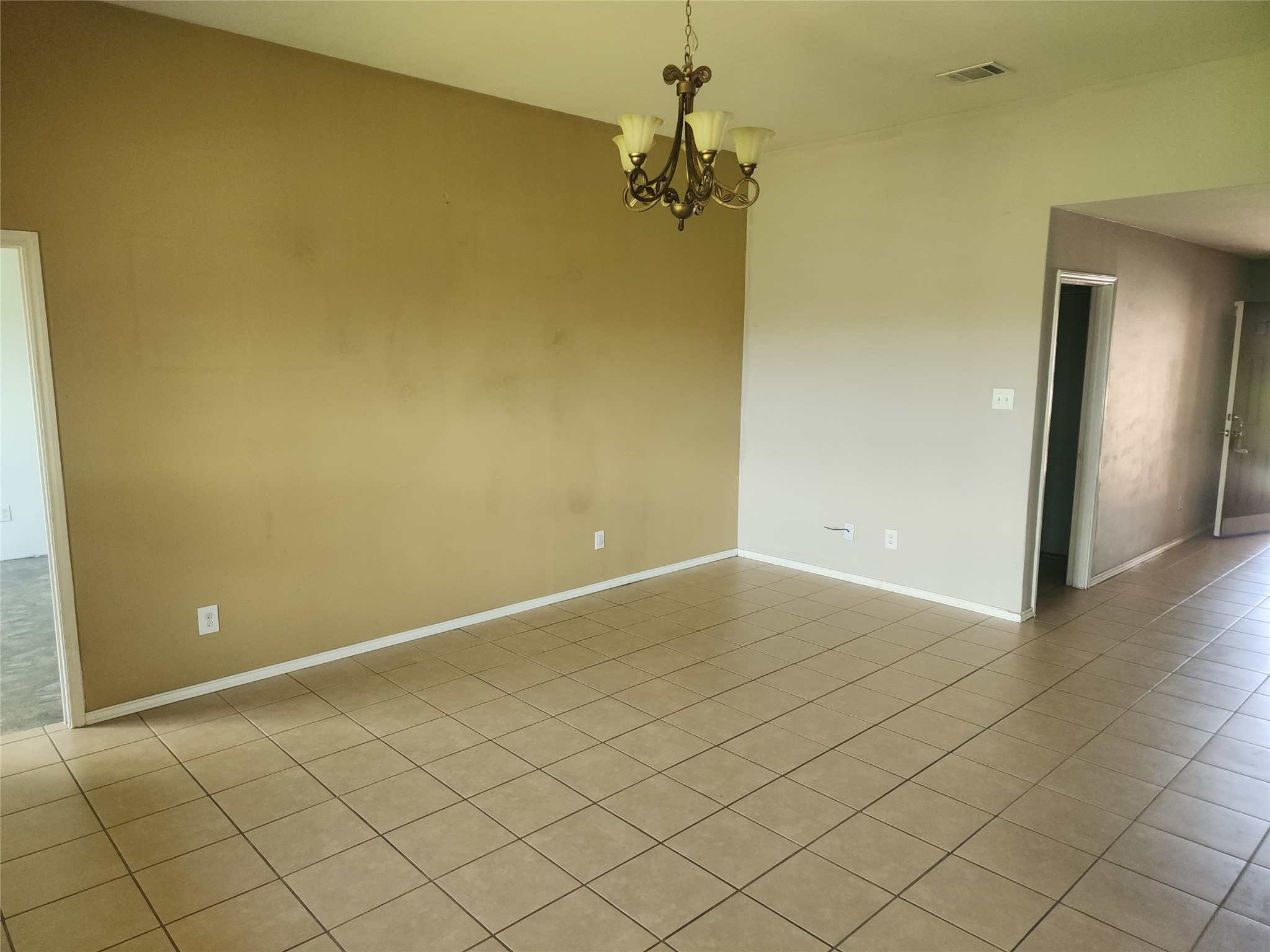 338 Apache Field Lane, La Marque, TX 77568