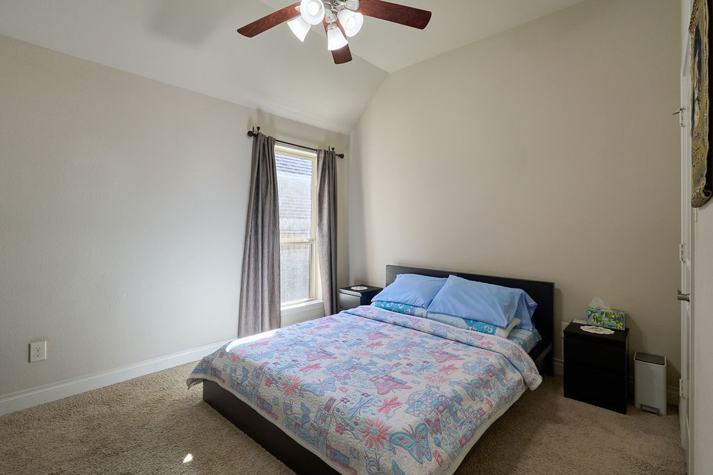 Comfortable Bedroom with Peaceful Ambiance!