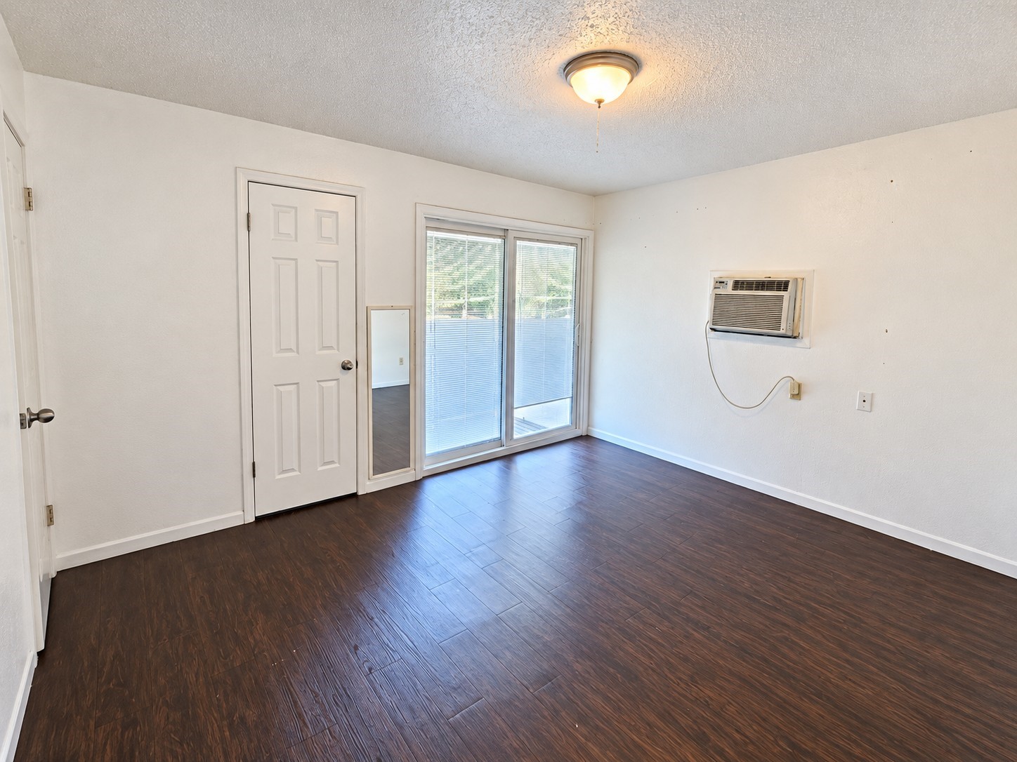 613 Jackson Ave, Bacliff, TX 77518