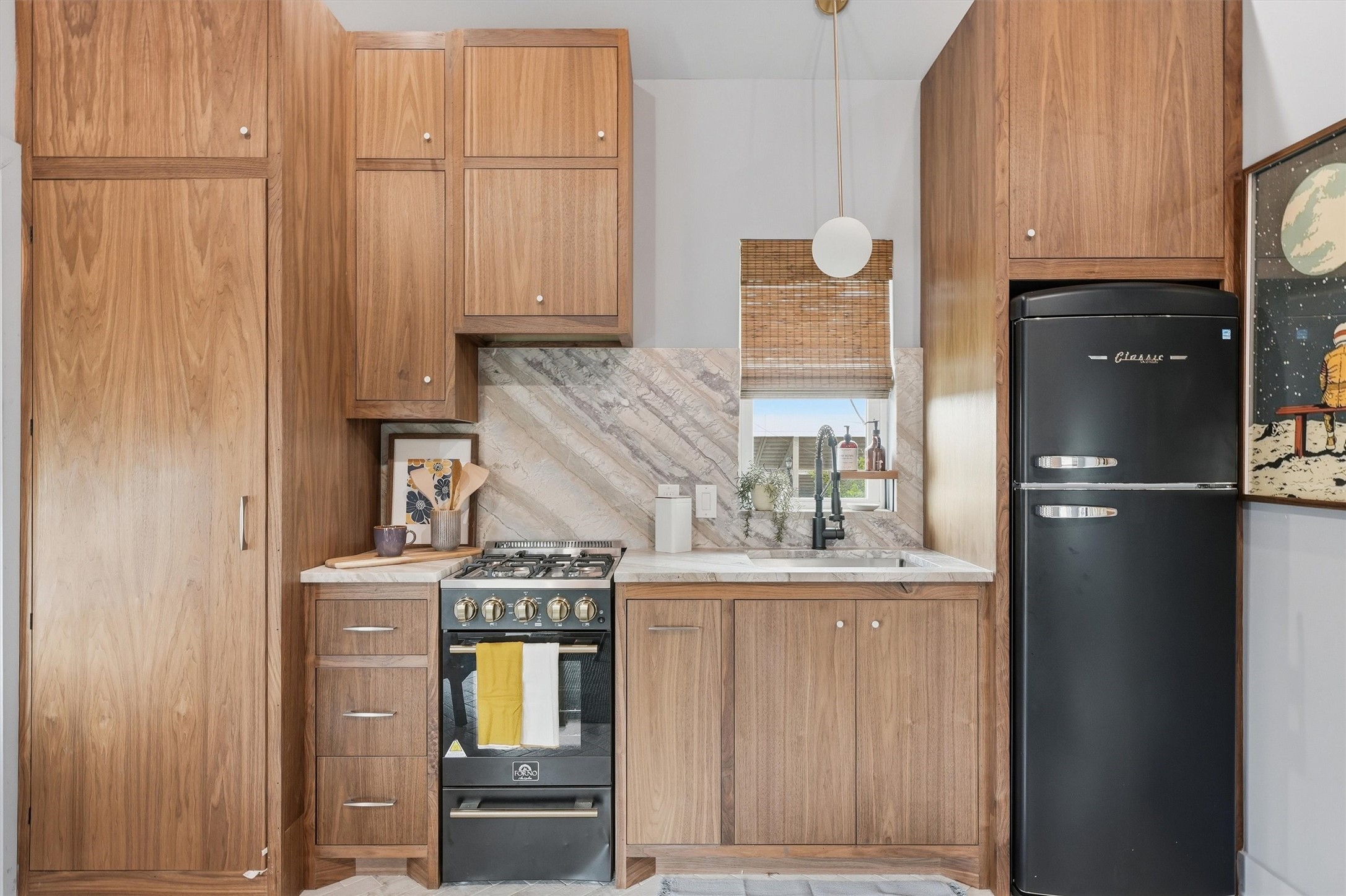 2622 Avenue M 1/2, Galveston, TX 77550