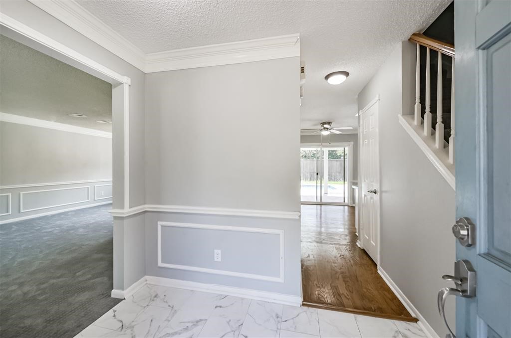 welcoming, spacious entrance welcoming, spacious entrance