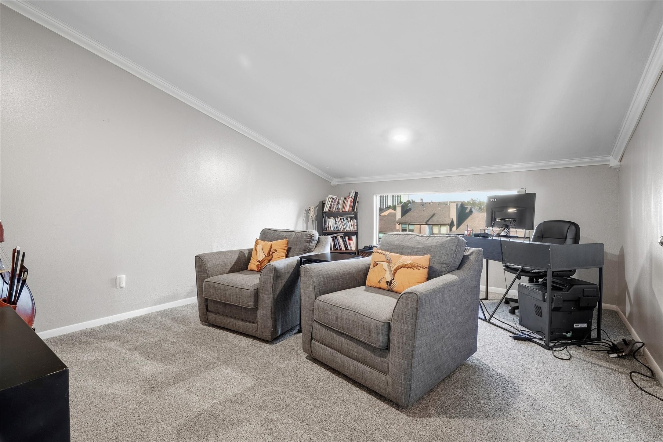 Third-floor home office/flex space.