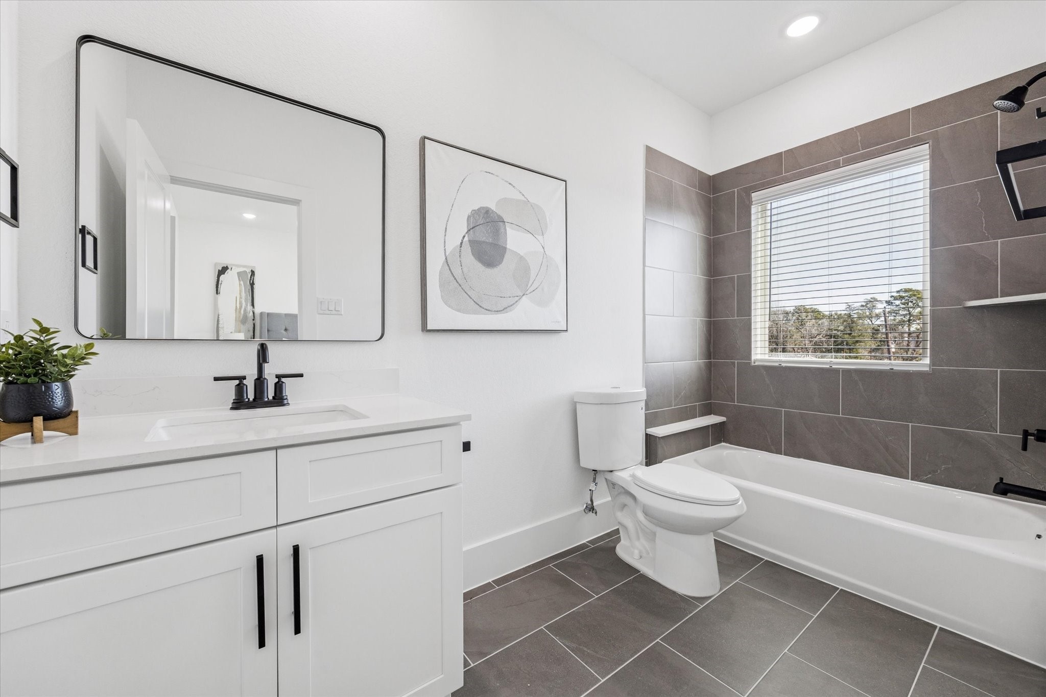 5614 Azores, Houston, TX 77091