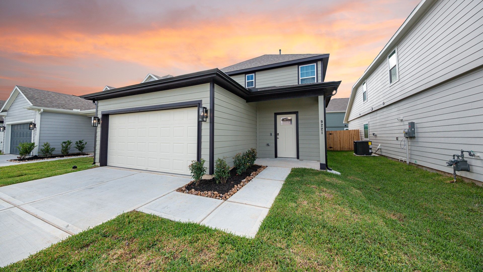 9221 Crestone Peak Drive, Willis, TX 77318 9221 Crestone Peak Drive, Willis, TX 77318