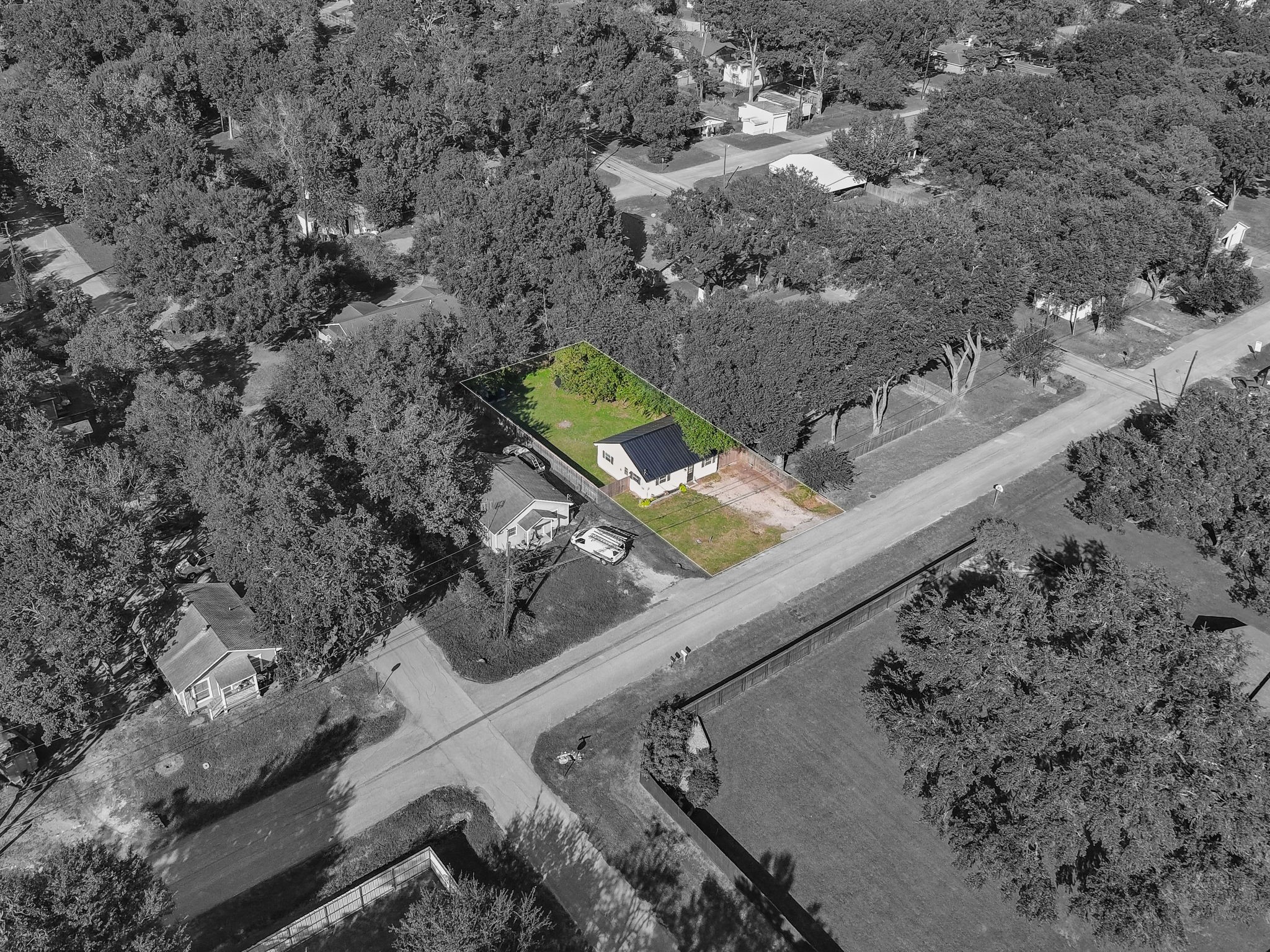 2610 Daugherty Street, Waller, TX 77484