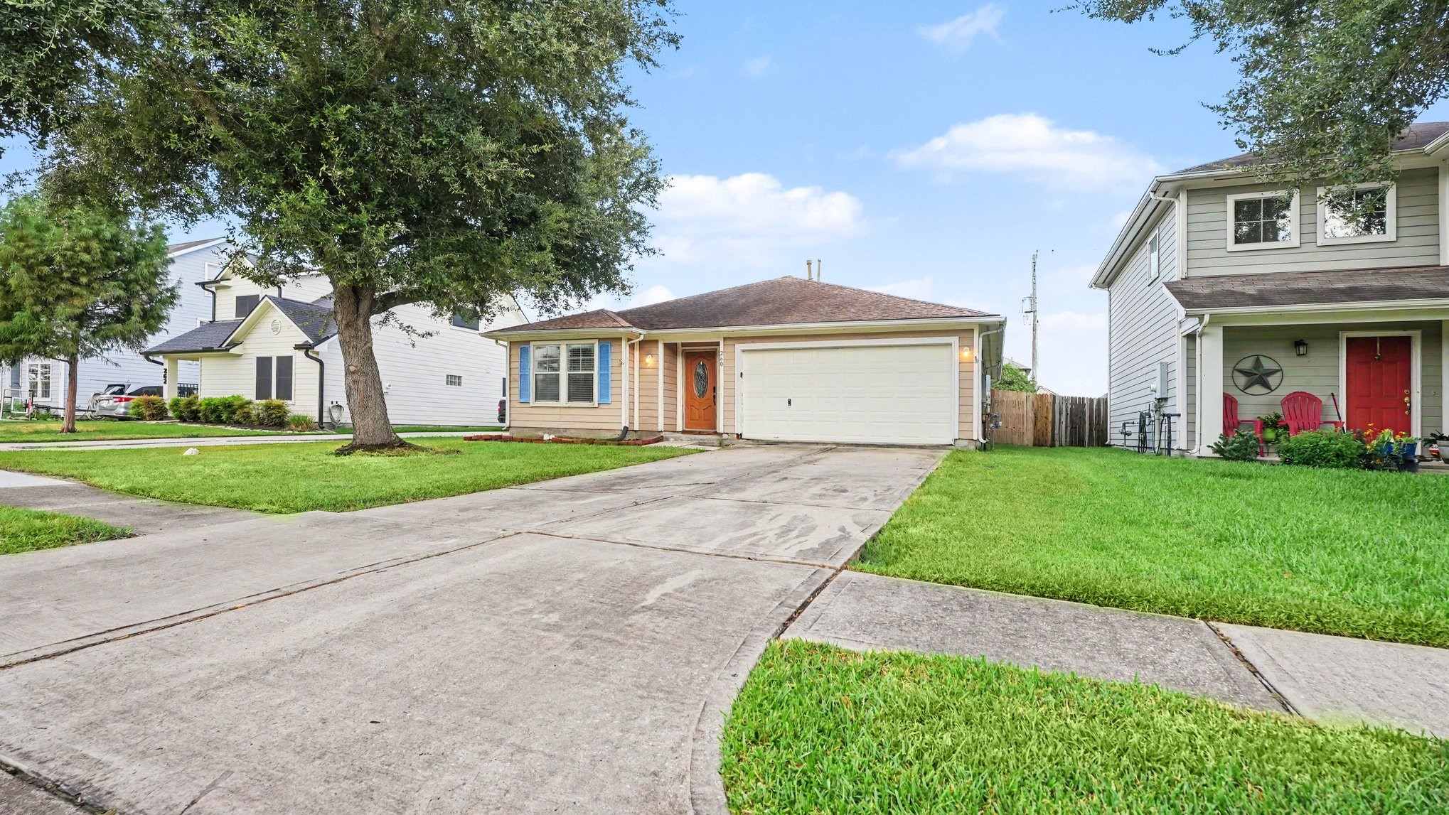 260 Rolling Brook Drive, Dickinson, TX 77539 260 Rolling Brook Drive, Dickinson, TX 77539