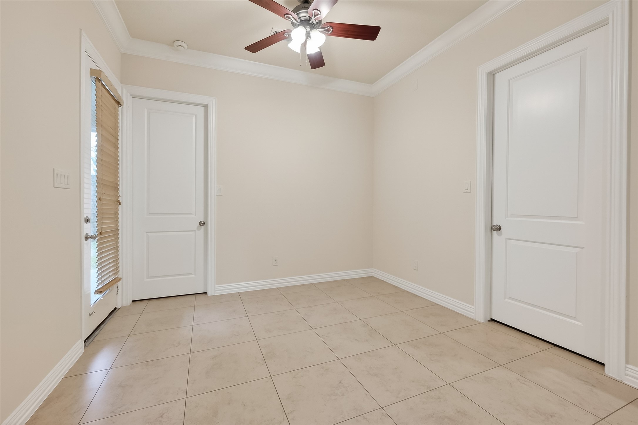 Breakfast Room offers access to the covered veranda as well as the secondary ensuite bedroom and garage .
