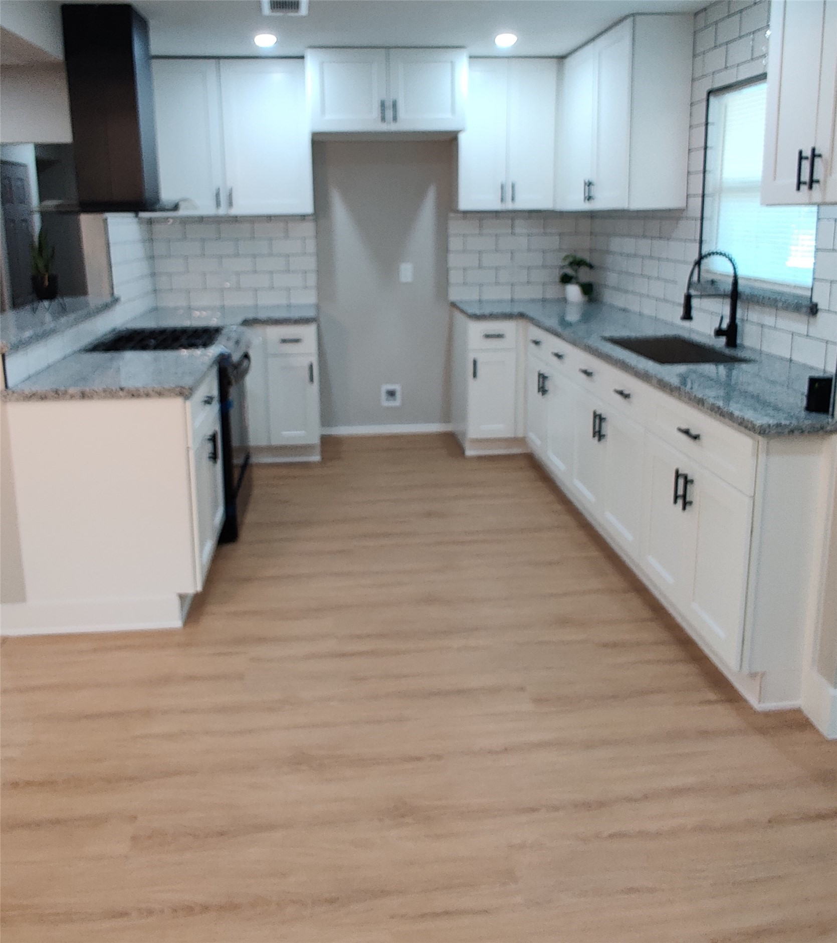 5110 Vinett Avenue, Houston, TX 77017 5110 Vinett Avenue, Houston, TX 77017