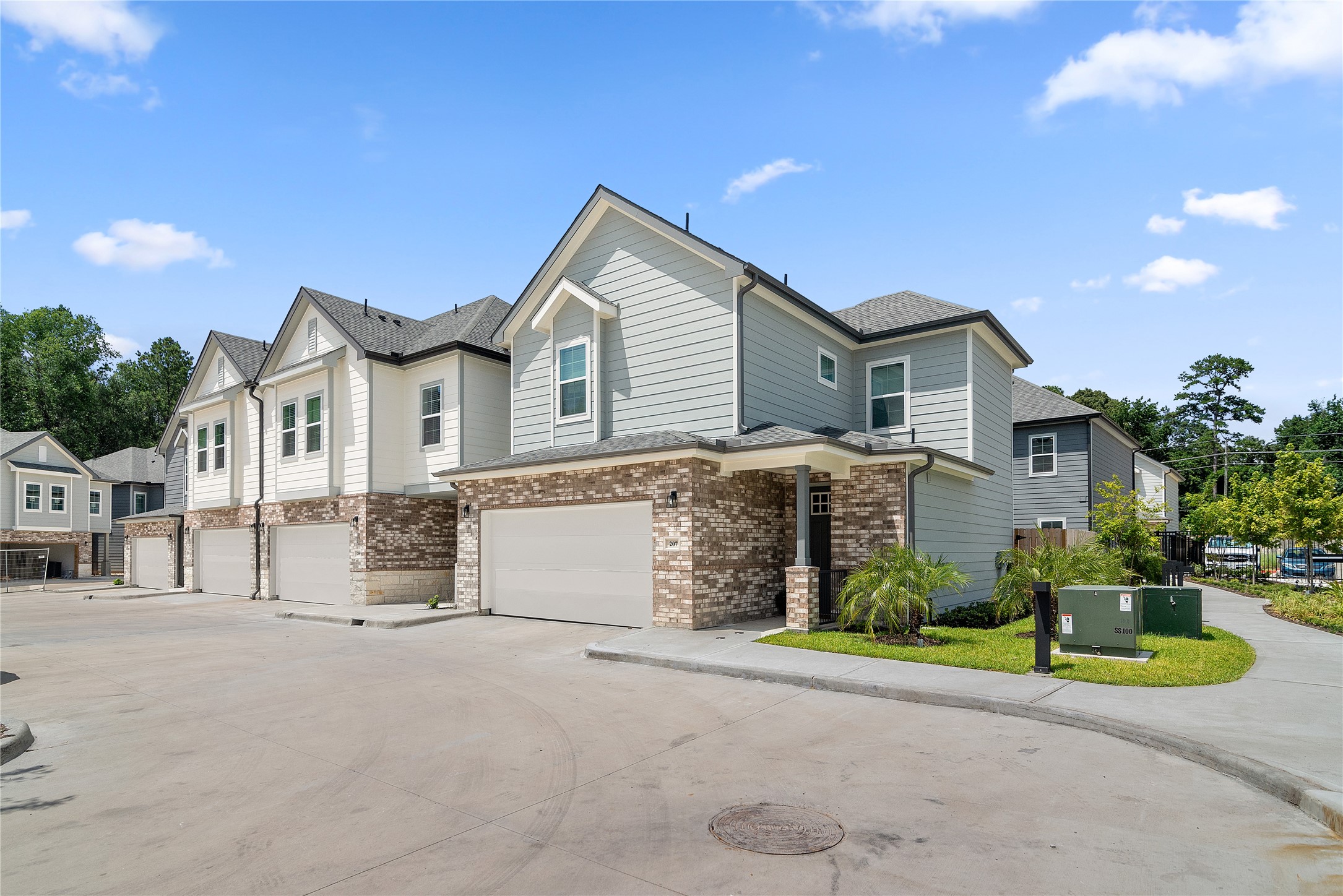 28325-301 Birnham Woods Drive, Spring, TX 77386 28325-301 Birnham Woods Drive, Spring, TX 77386