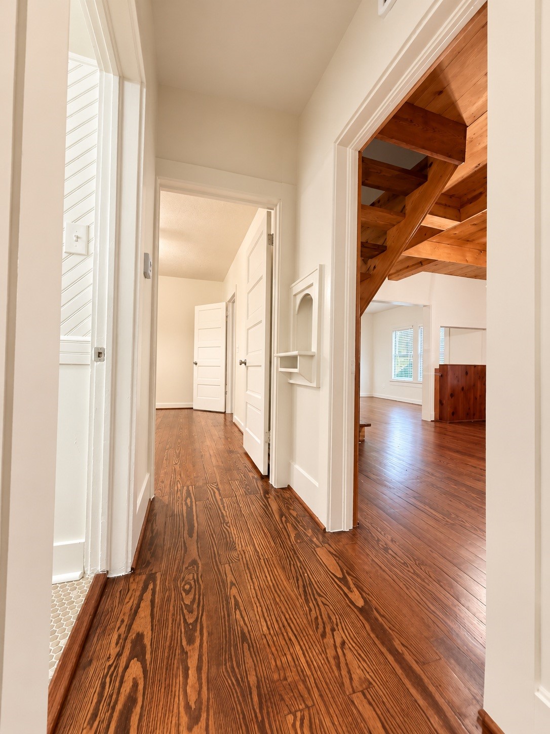 317 E Locust Street, Angleton, TX 77515