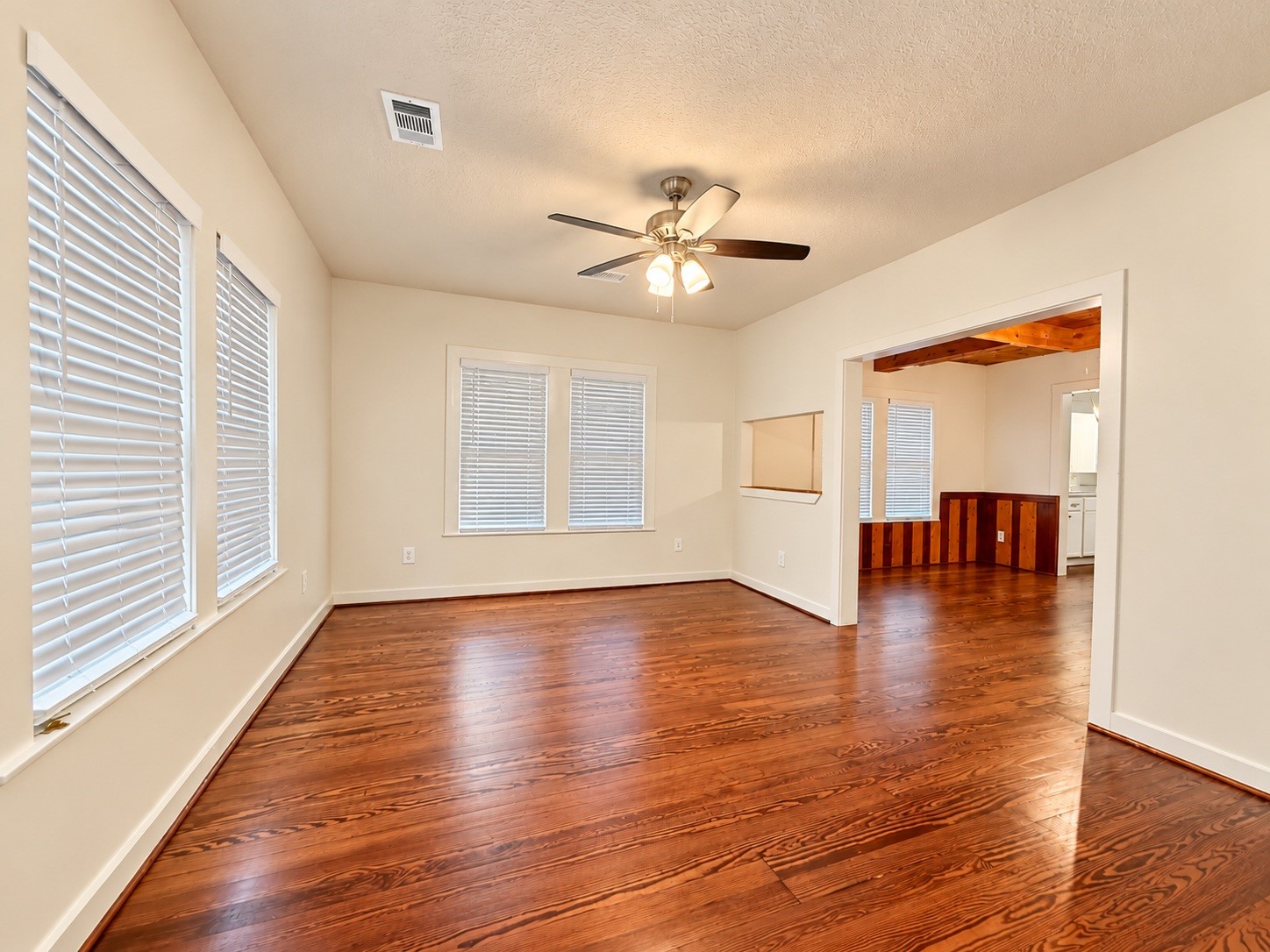 317 E Locust Street, Angleton, TX 77515 317 E Locust Street, Angleton, TX 77515