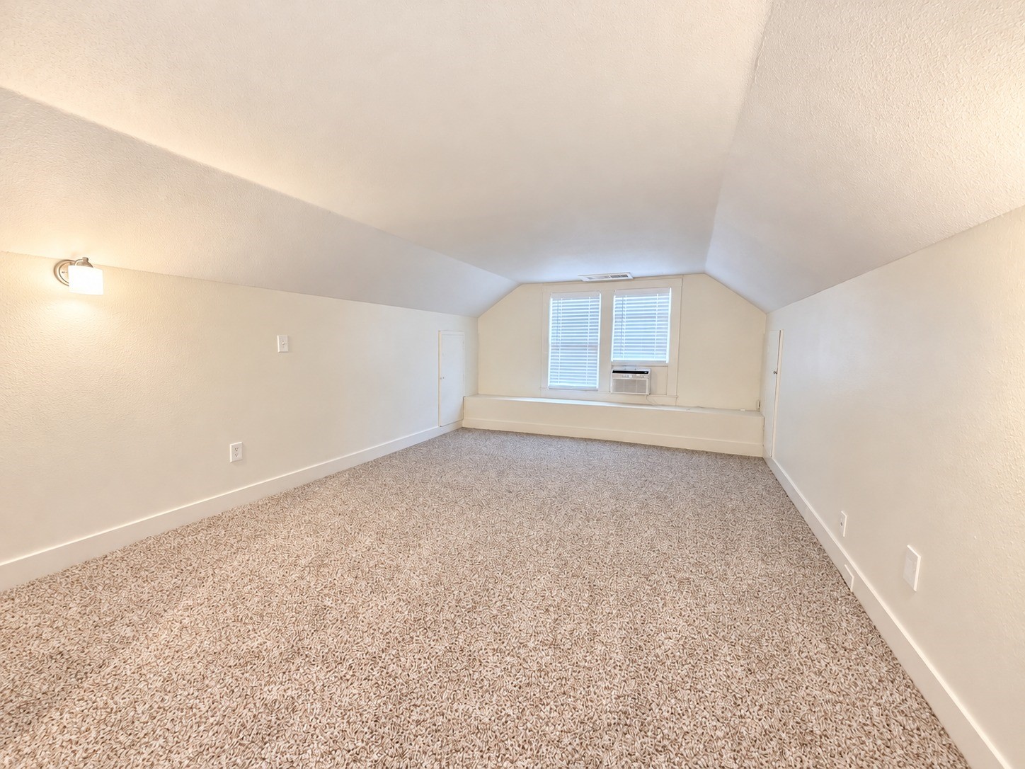 317 E Locust Street, Angleton, TX 77515