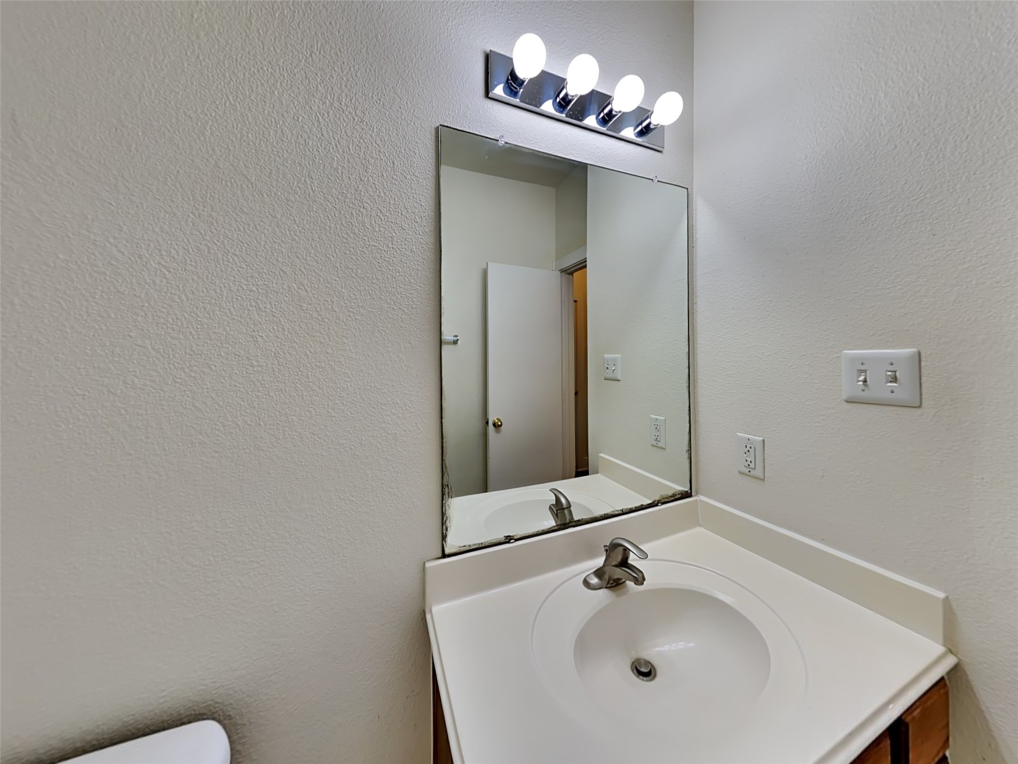 804 Lightningbug Lane, Conroe, TX 77301