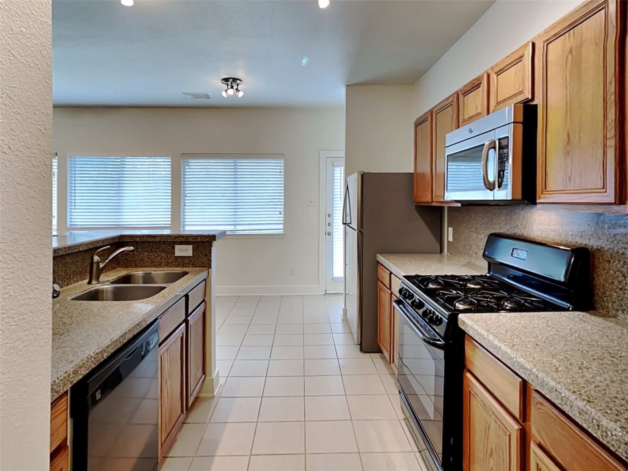 804 Lightningbug Lane, Conroe, TX 77301