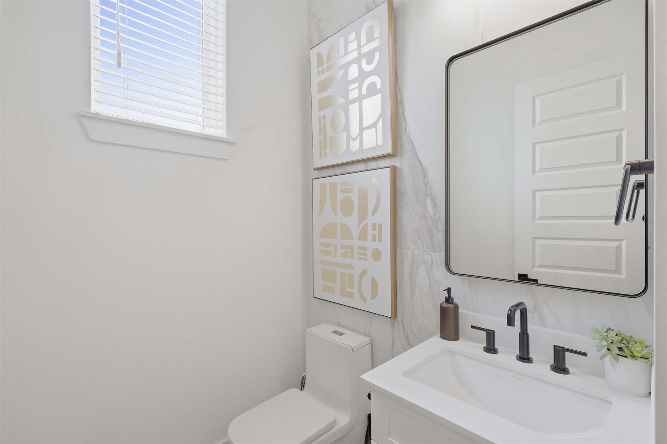 5704 Fairdale Lane, #B, Houston, TX 77057 5704 Fairdale Lane, #B, Houston, TX 77057