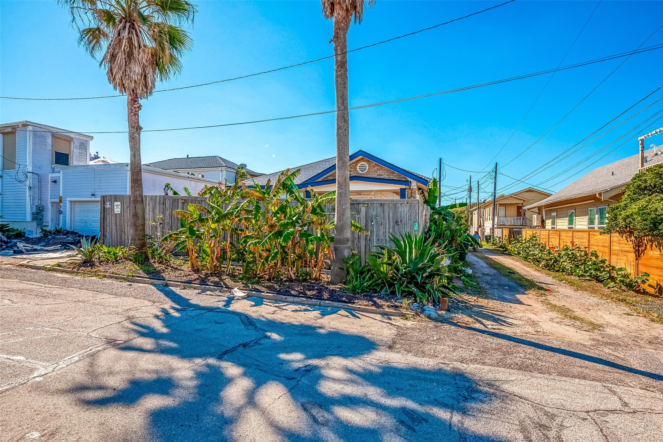 2415 31st Street, Galveston, TX 77550