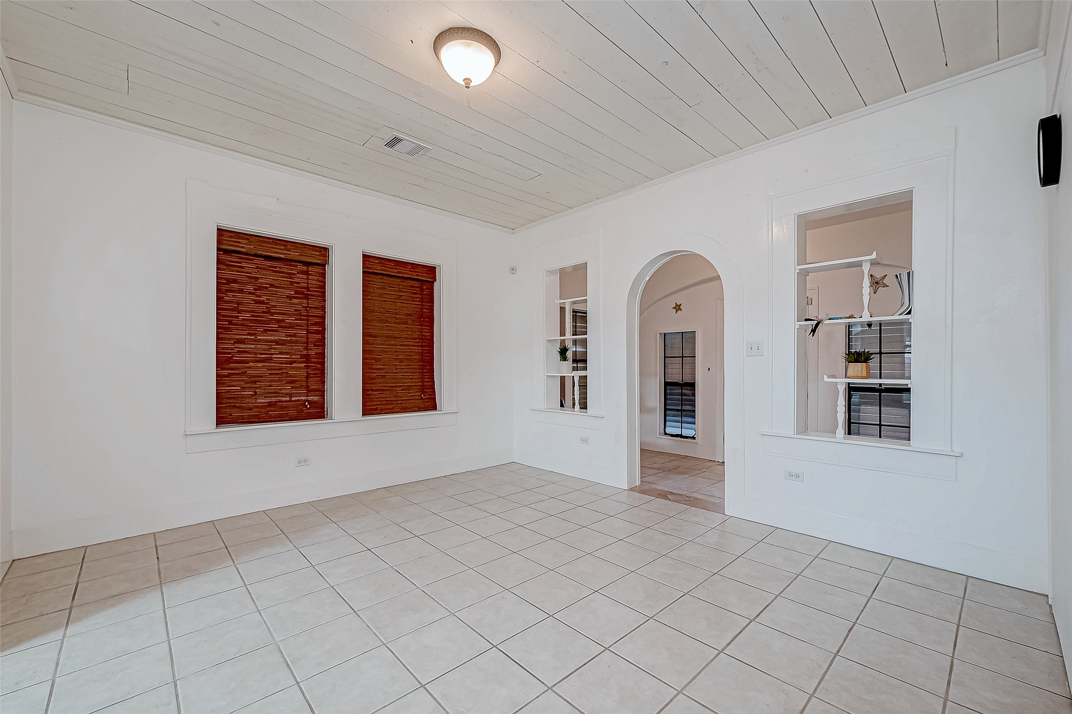 2415 31st Street, Galveston, TX 77550