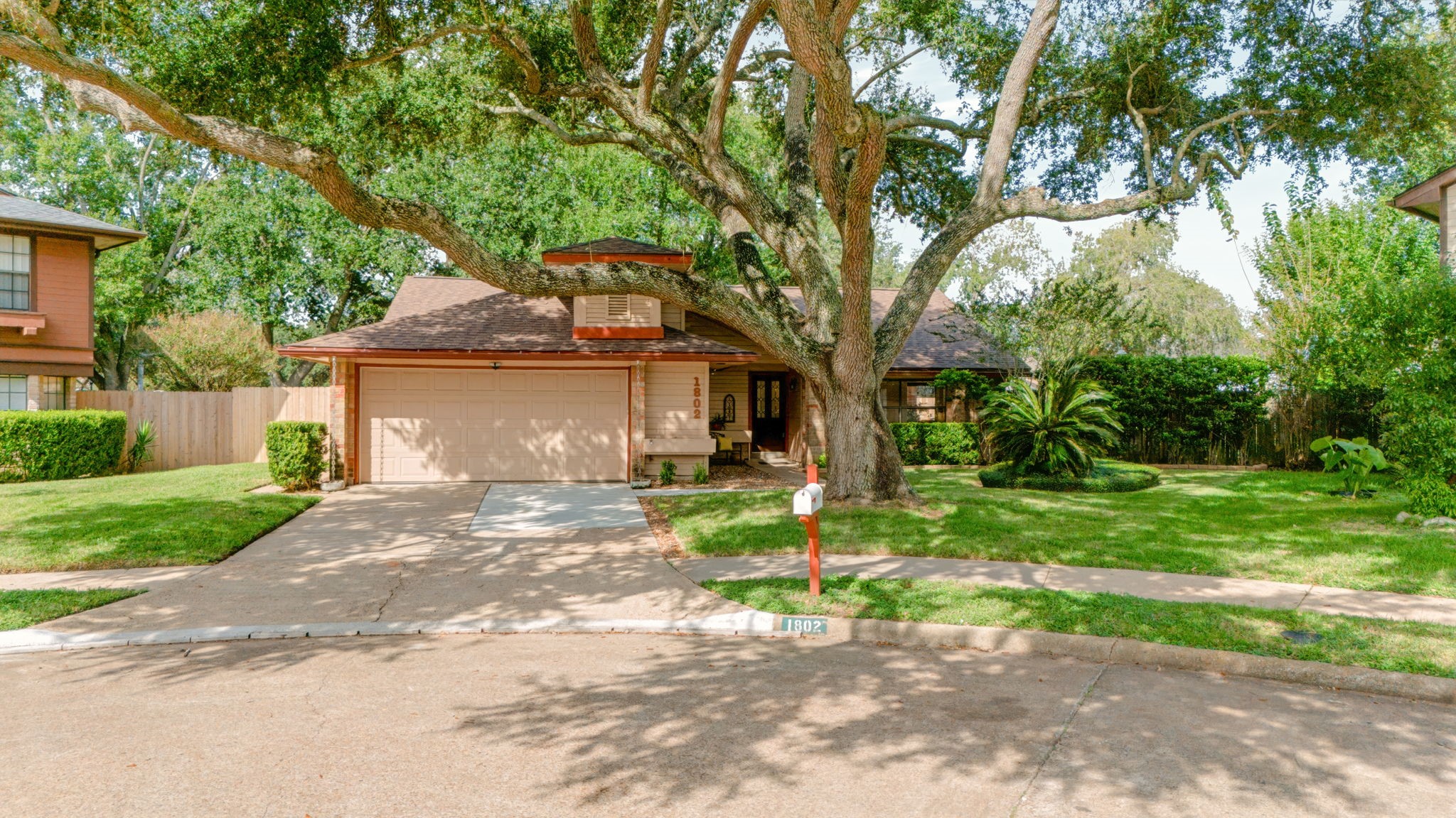 Welcome home to this charming, impeccably maintained 3-bedroom, 2-bath brick home nestled in The Highlands, a sought-after neighborhood in the heart of Sugar Land!