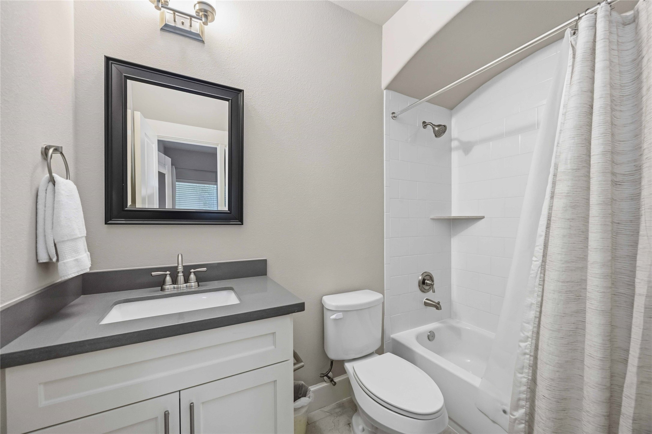 833 Wakefield Drive, #A, Houston, TX 77018