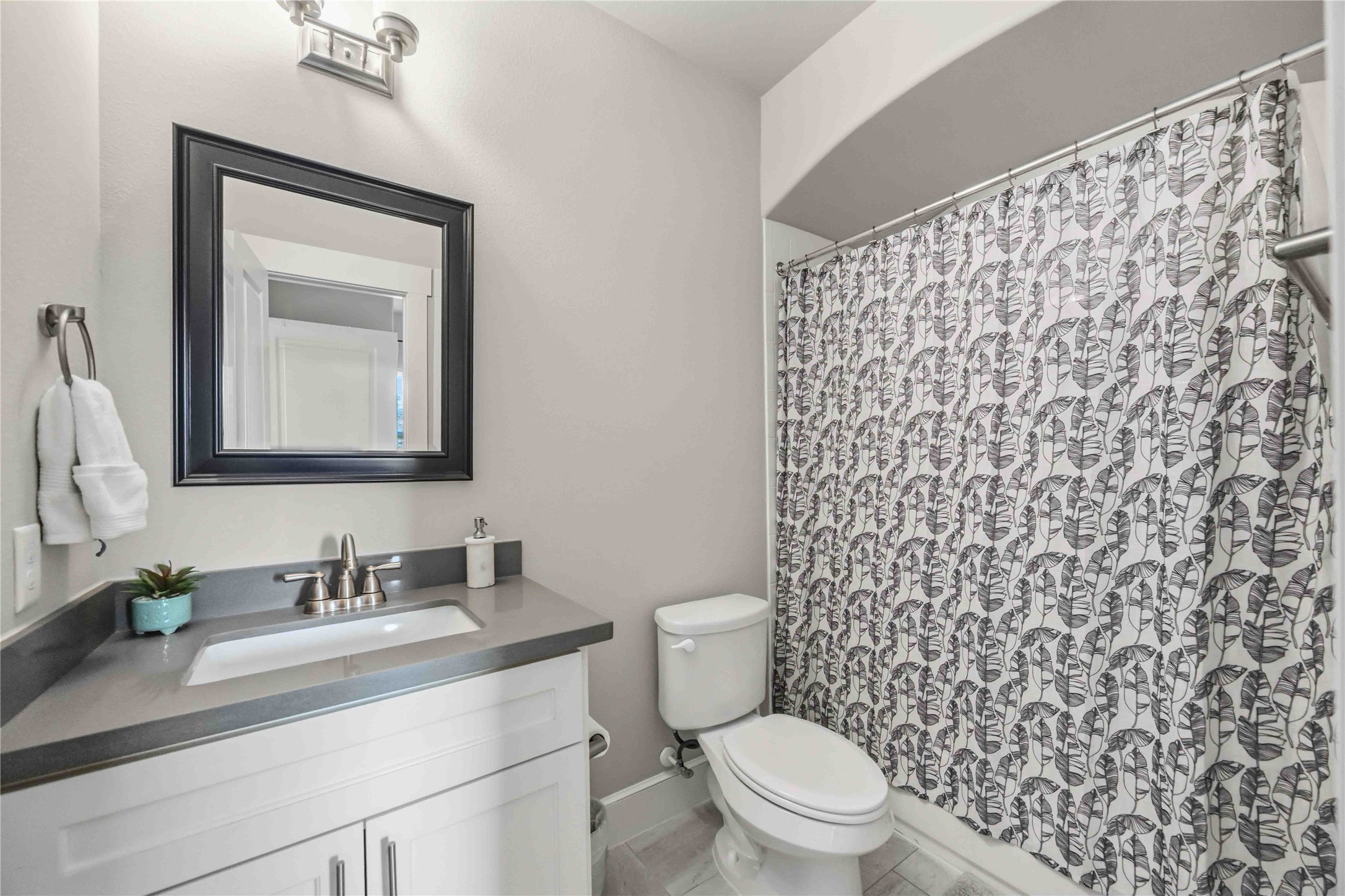 833 Wakefield Drive, #A, Houston, TX 77018