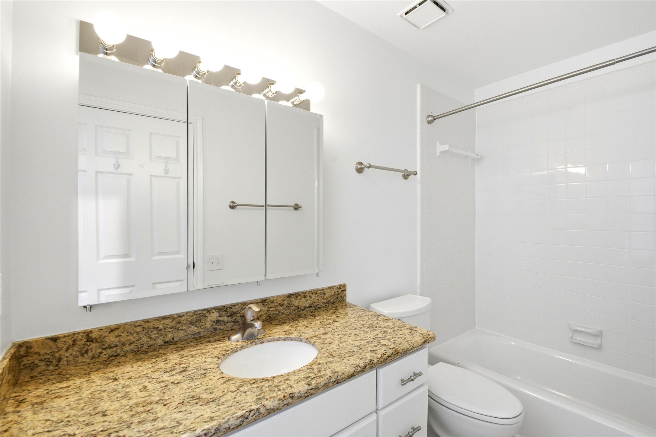 2409 North Boulevard, #B, Houston, TX 77098