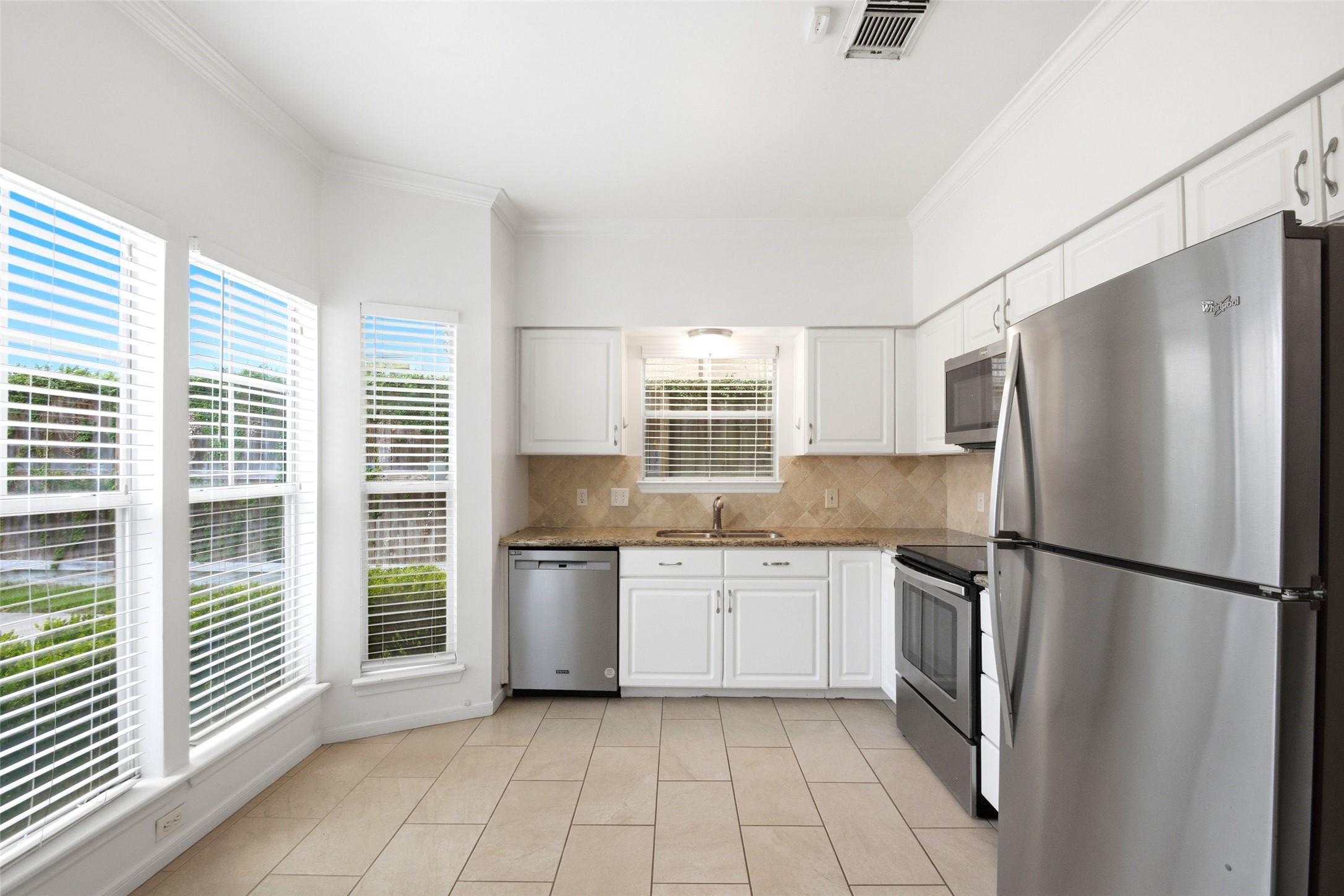2409 North Boulevard, #B, Houston, TX 77098