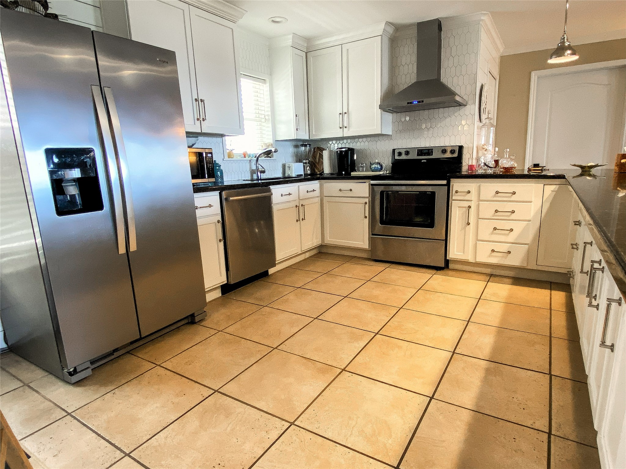 903 S Cove, Crystal Beach, TX 77650