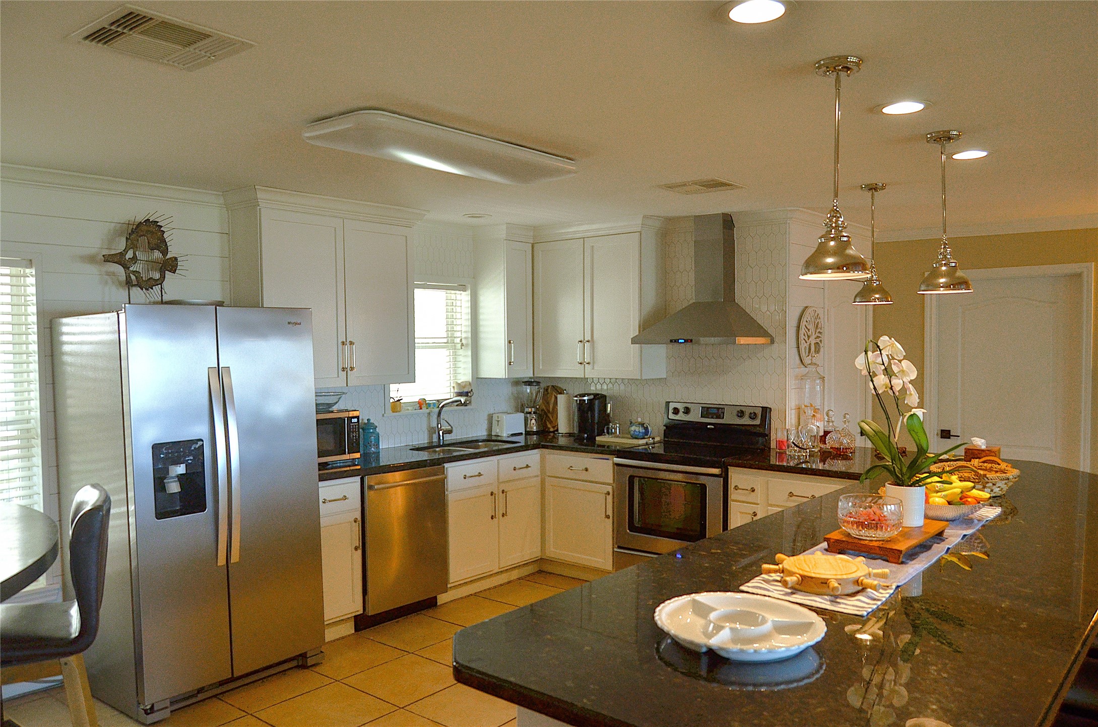 903 S Cove, Crystal Beach, TX 77650