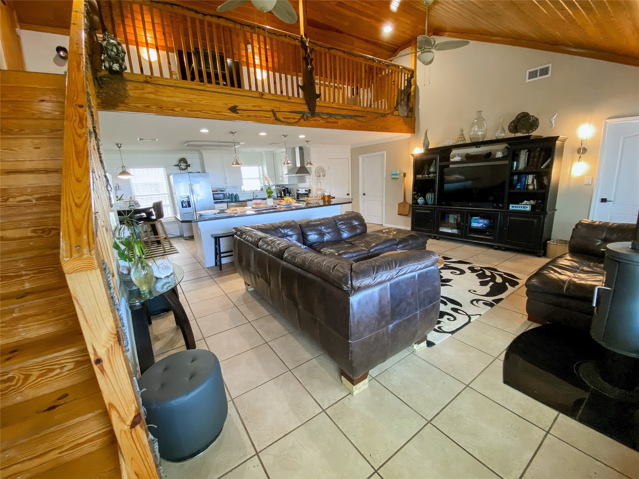 903 S Cove, Crystal Beach, TX 77650 903 S Cove, Crystal Beach, TX 77650