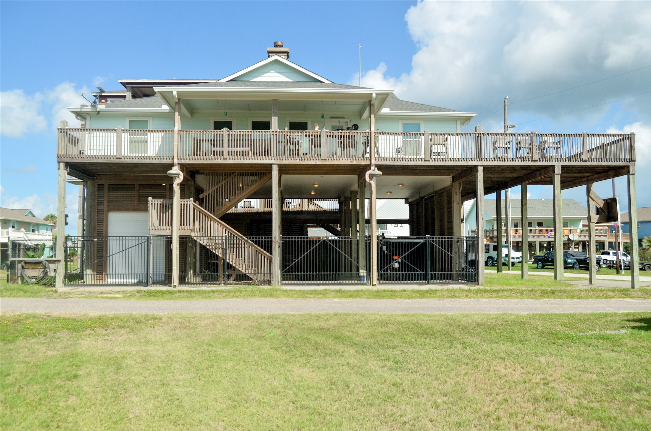 903 S Cove, Crystal Beach, TX 77650