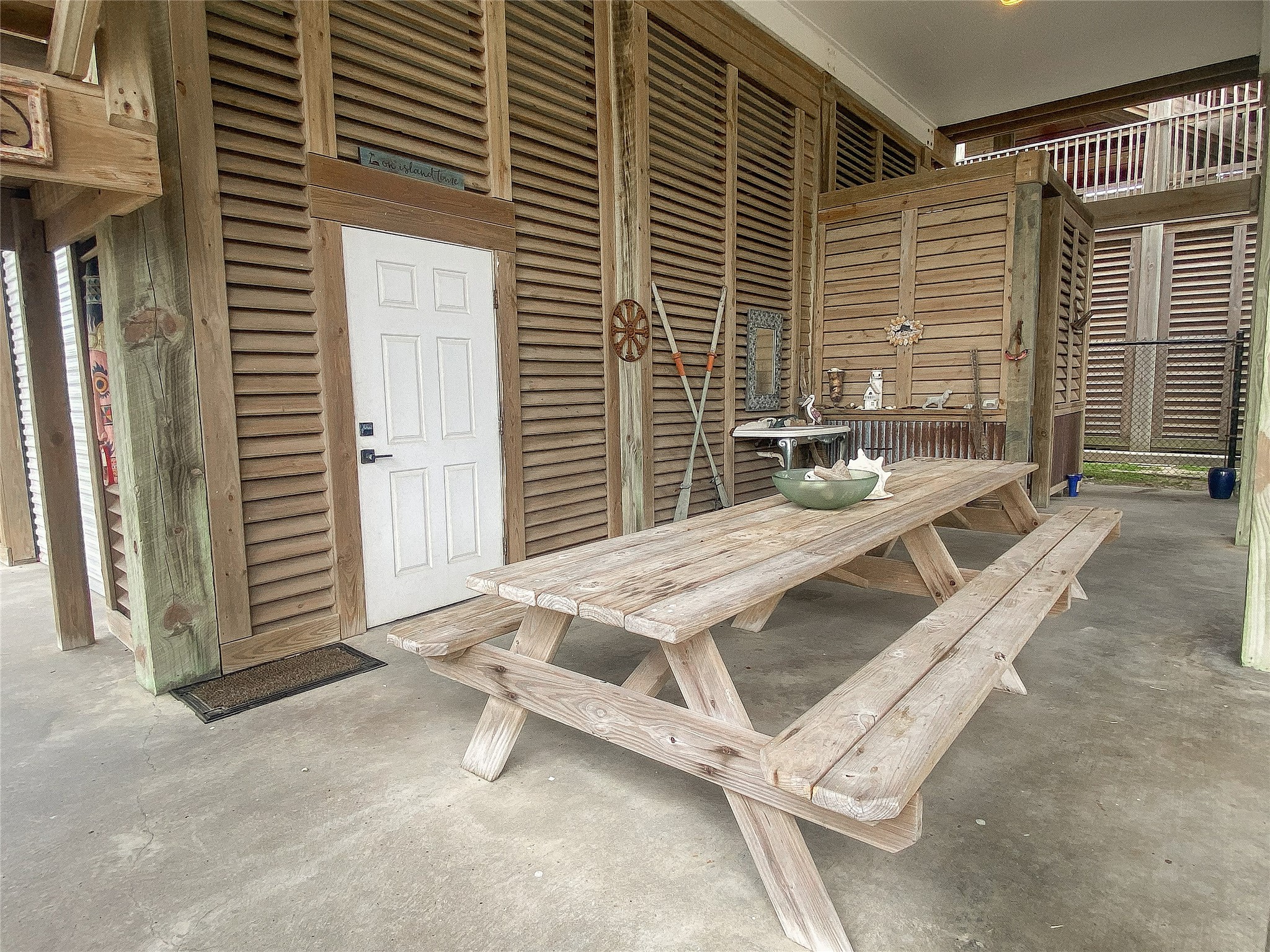 903 S Cove, Crystal Beach, TX 77650