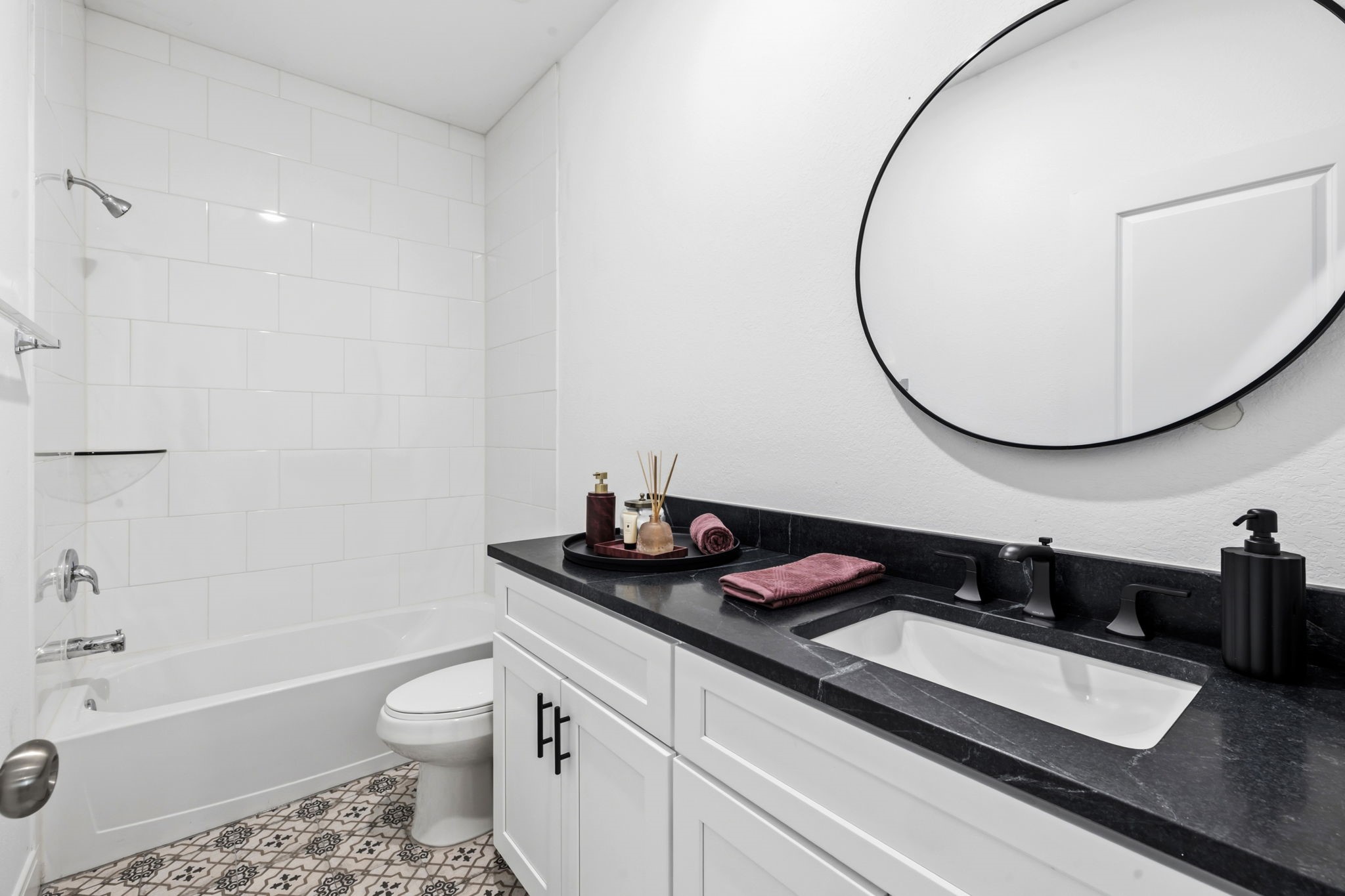 SECONDARY BATHROOM
