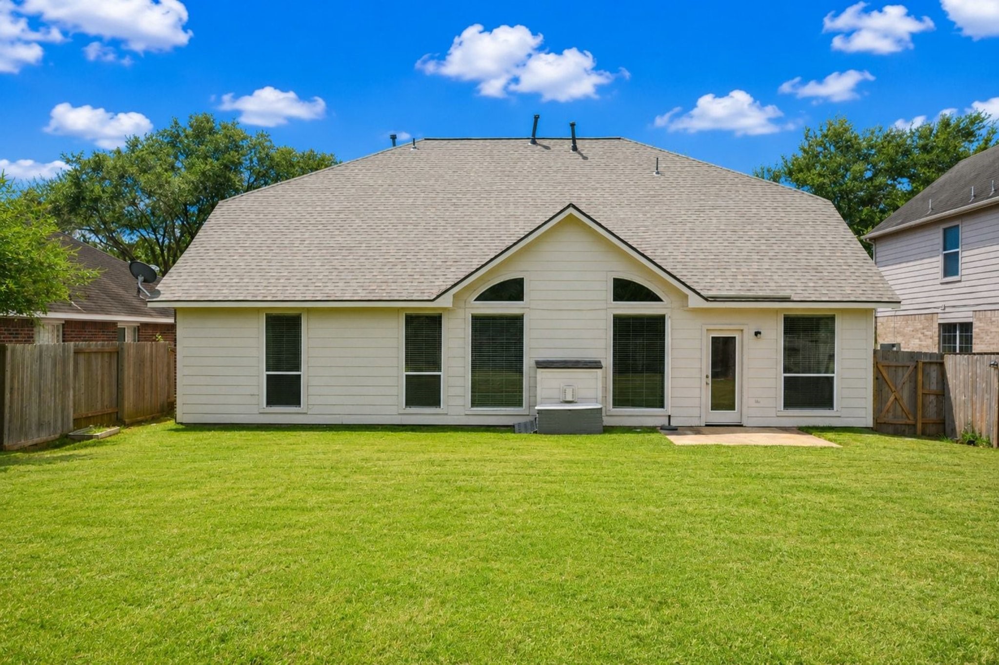 9111 Morningstar Drive, Sugar Land, TX 77479