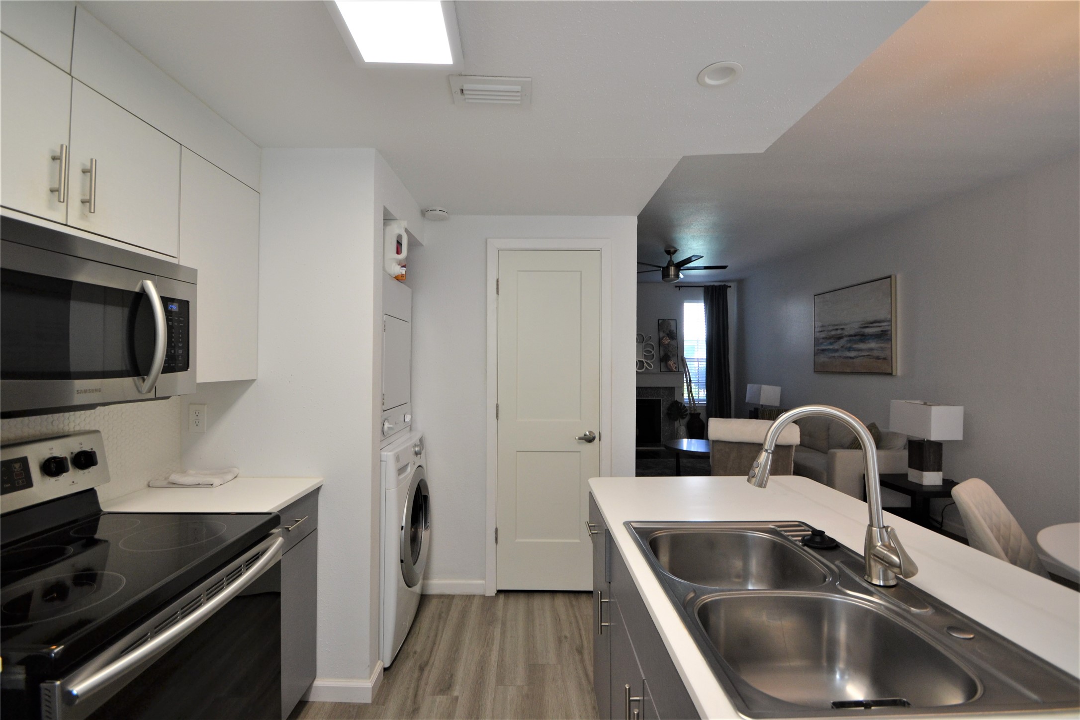2626 NORTH BOULEVARD, #26, Houston, TX 77098