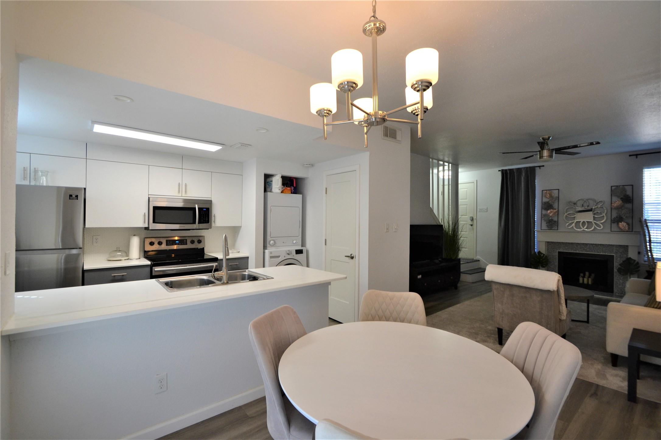 2626 NORTH BOULEVARD, #26, Houston, TX 77098