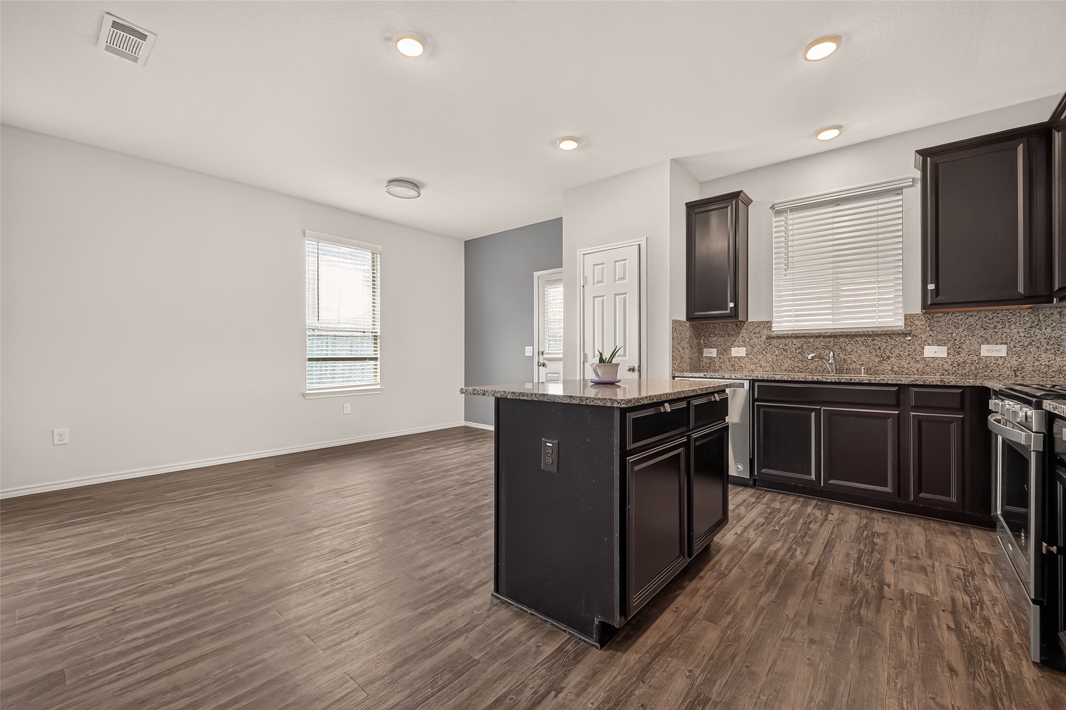 2734 Summer Lane, Missouri City, TX 77489