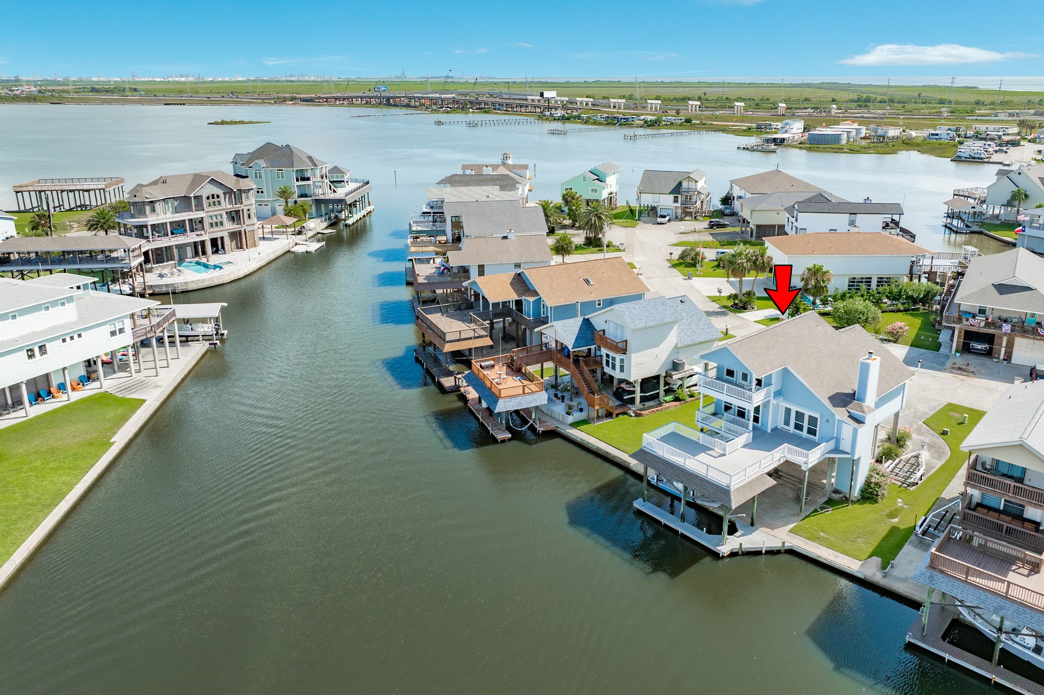 Quick easy transit to West Bay or the ICW and beyond.