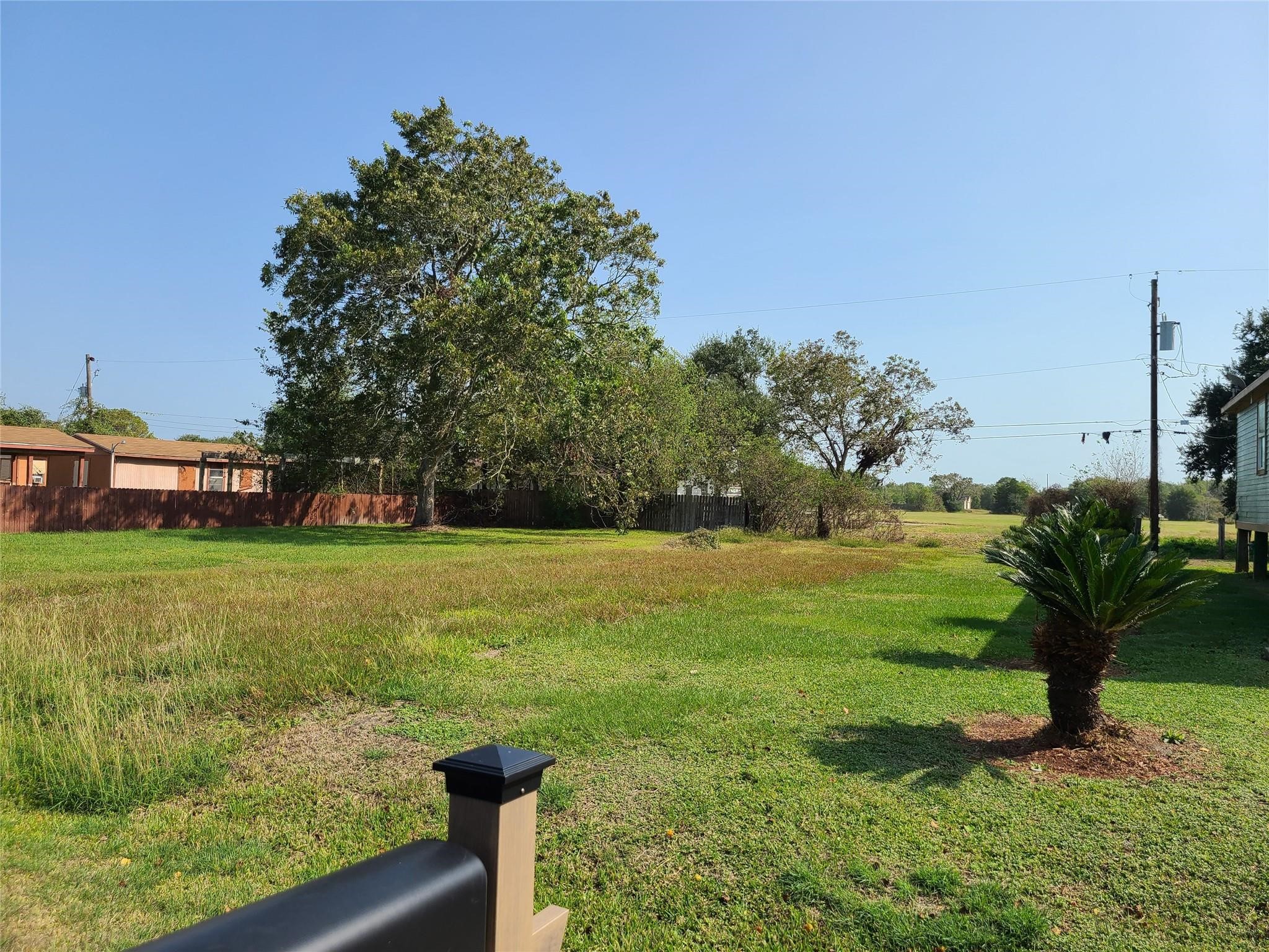 6715 Hawthorne, Hitchcock, TX 77563