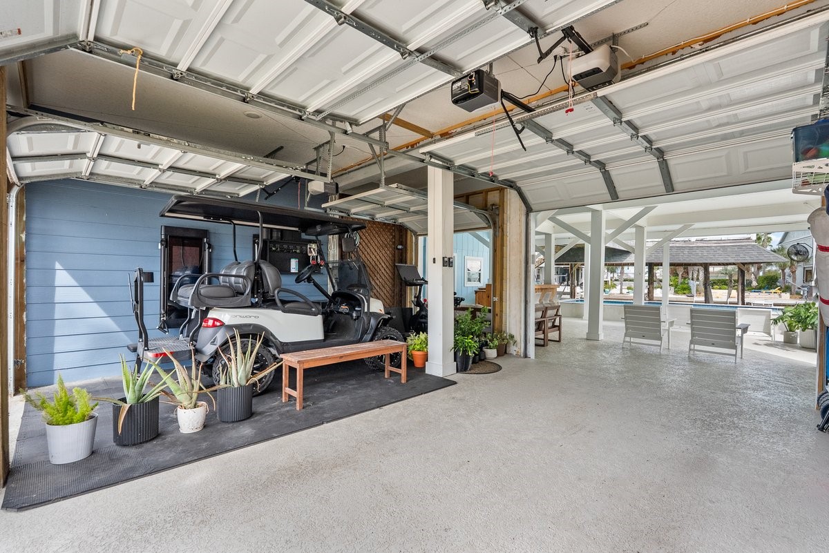Massive space under house. So many possibilities!!