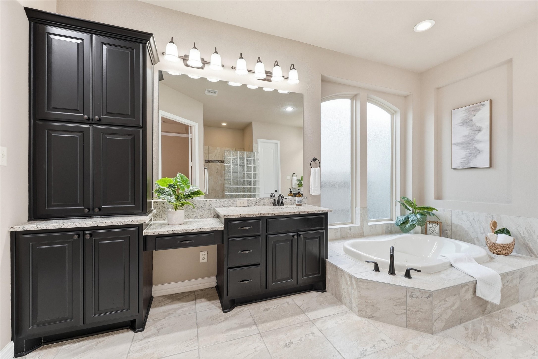 Primary En suite Bathroom