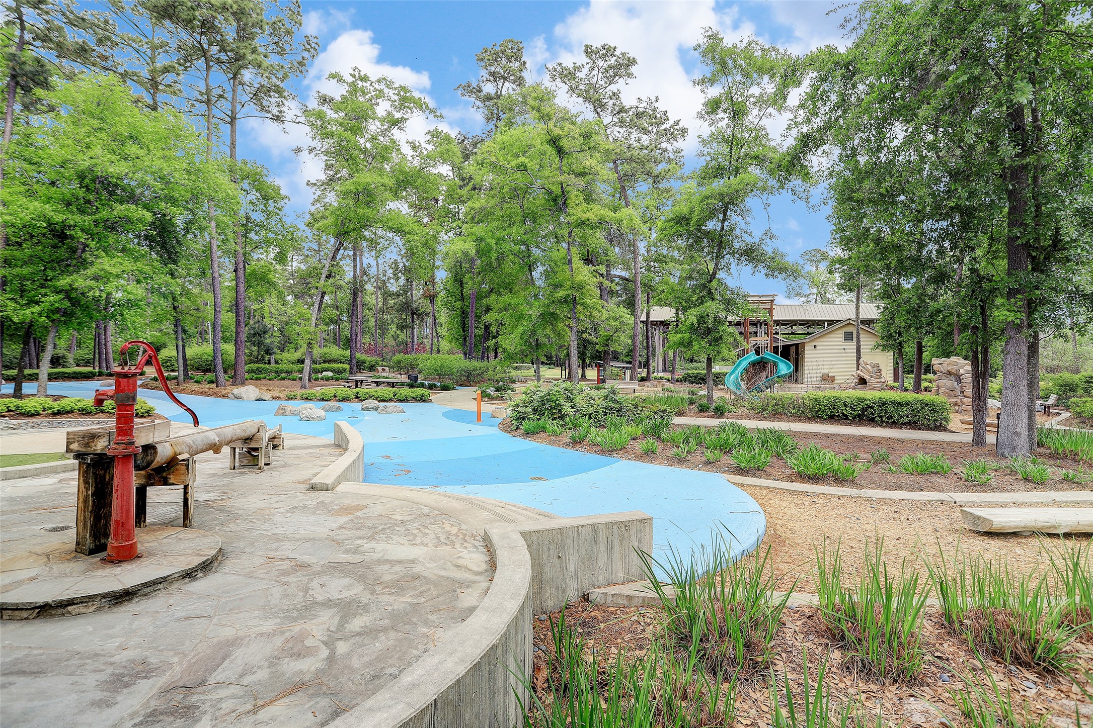 Splash Pad & Nature Play Area
