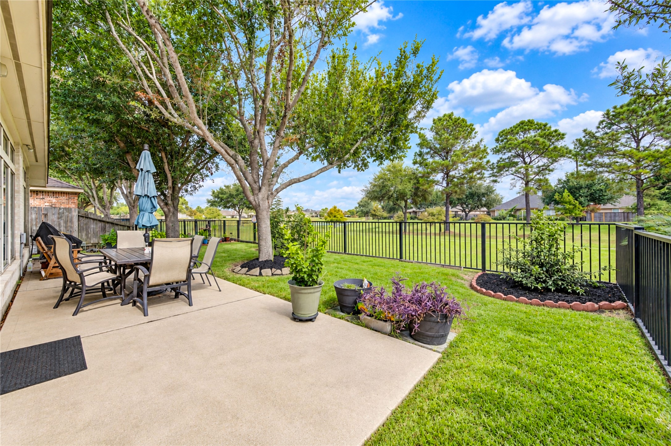 13401 Highland Lake Lane, Pearland, TX 77584