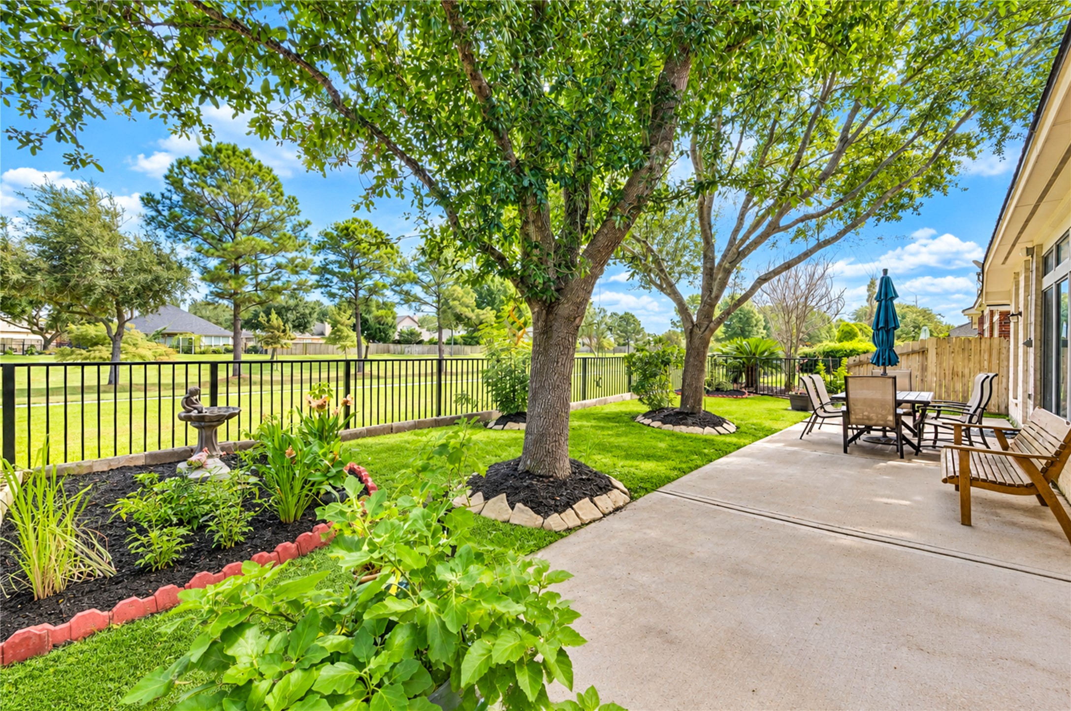 13401 Highland Lake Lane, Pearland, TX 77584