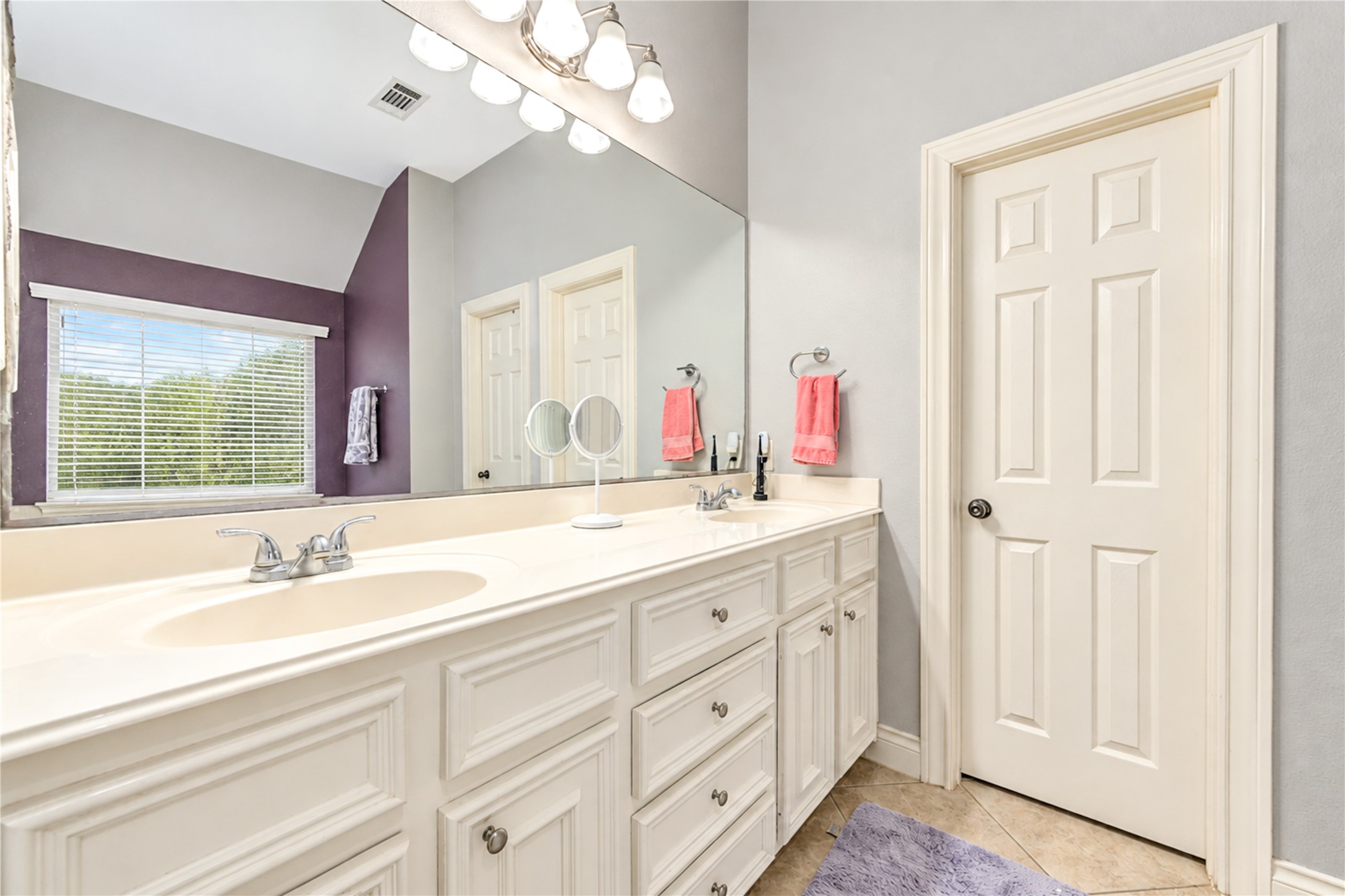 13401 Highland Lake Lane, Pearland, TX 77584