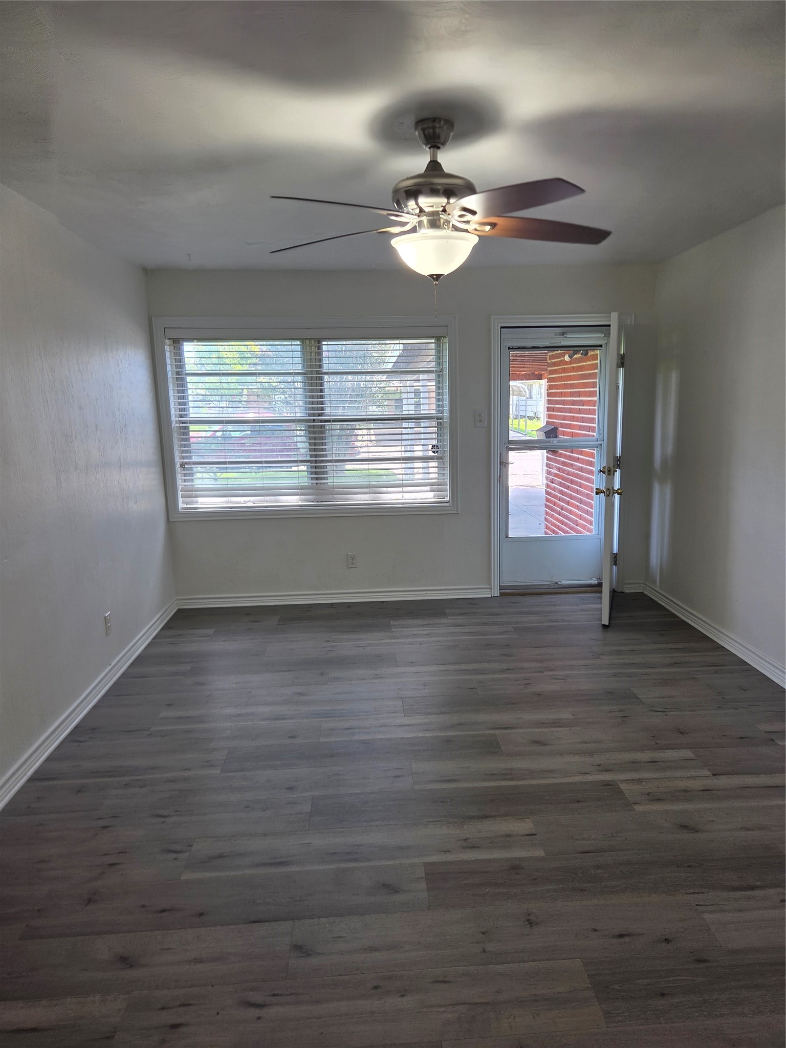 322 Elaine Street, La Marque, TX 77568