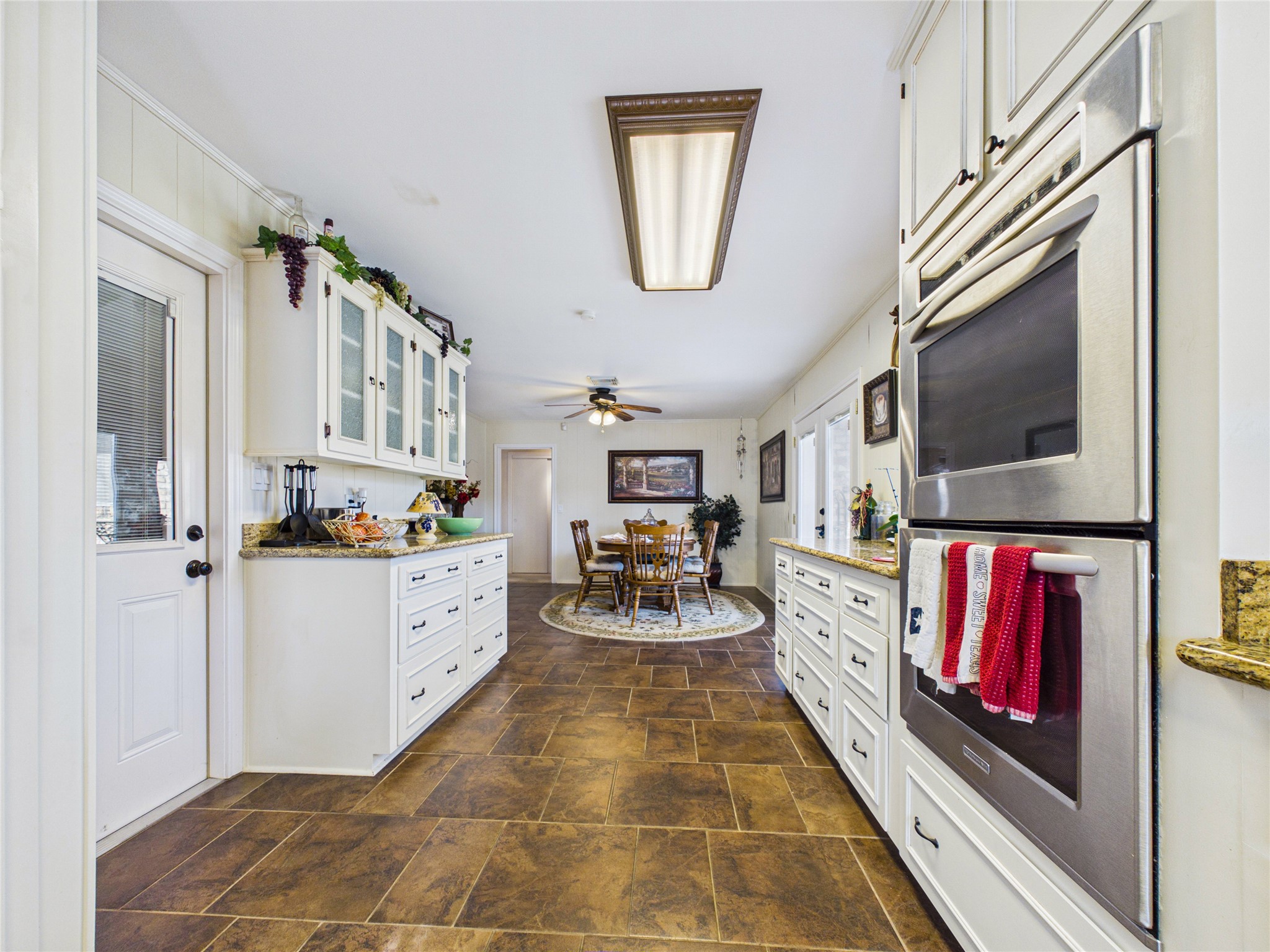 858 Shawnee Street, Houston, TX 77034